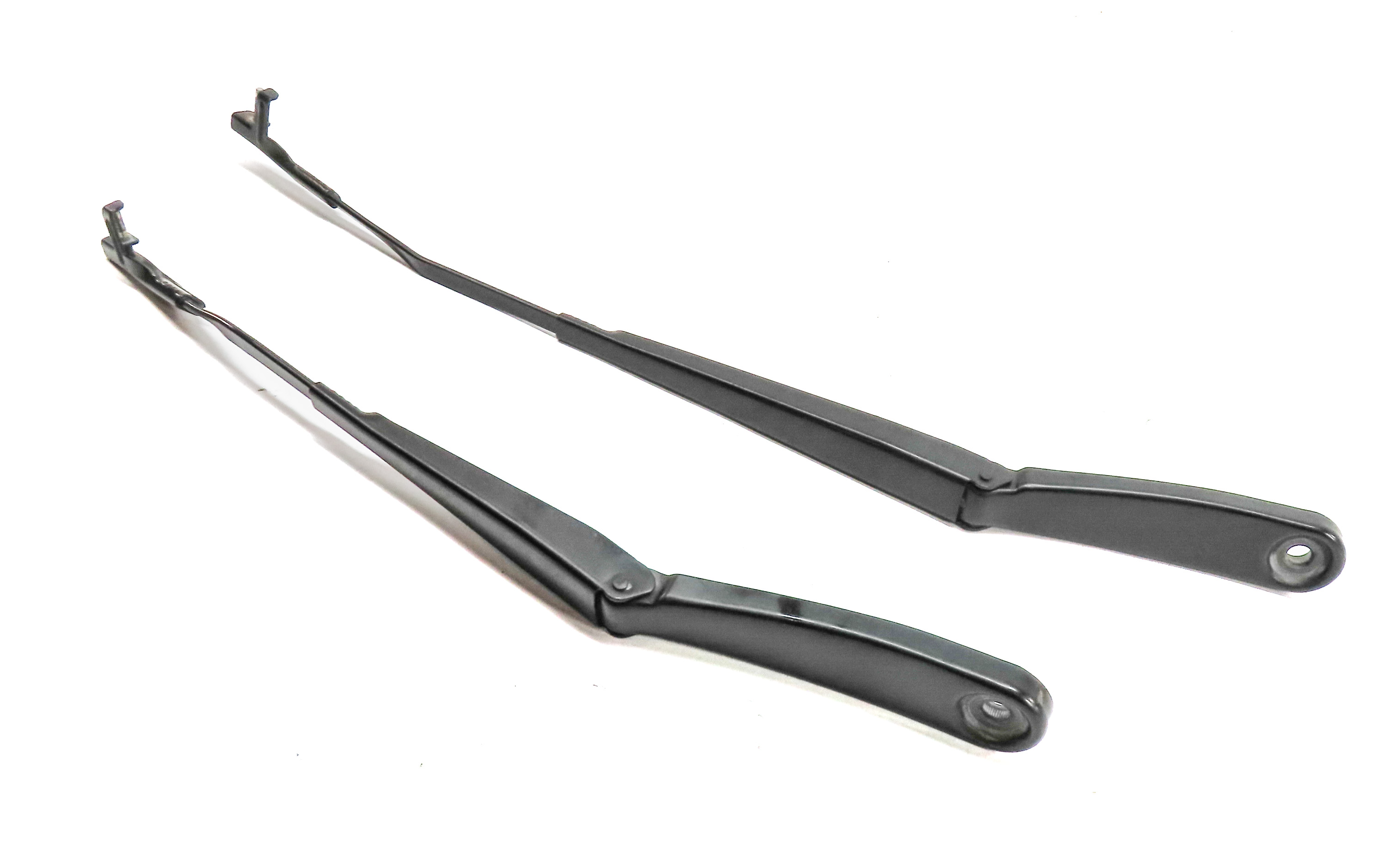 2011-2019 BMW X3 X4 (F25 F26) FRONT LEFT & RIGHT WINDSHIELD WIPER ARM SET 2 — exact item pictured
