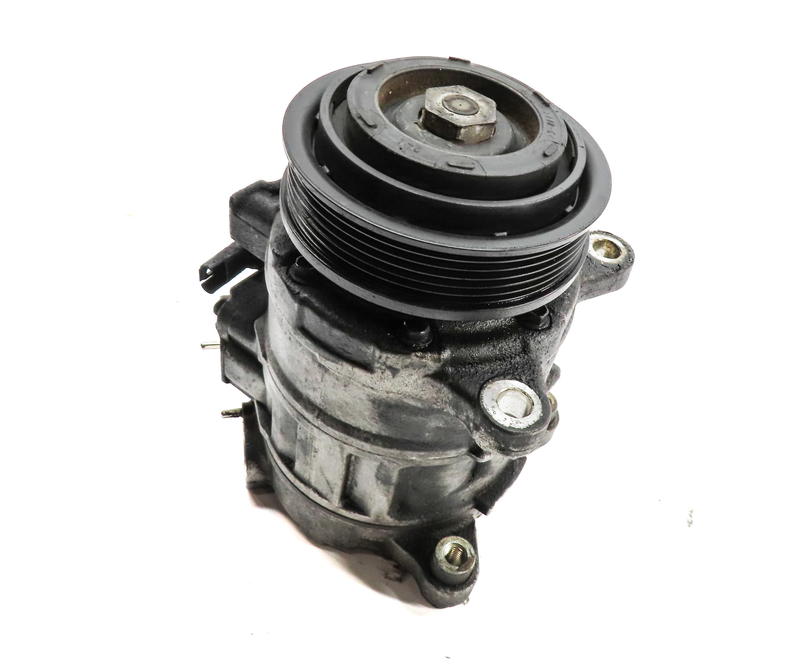 2013-2018 BMW X3 X4 (F25 F26) 28dX / 28iX - 2.0L ENGINE A/C COMPRESSOR PUMP — exact item pictured