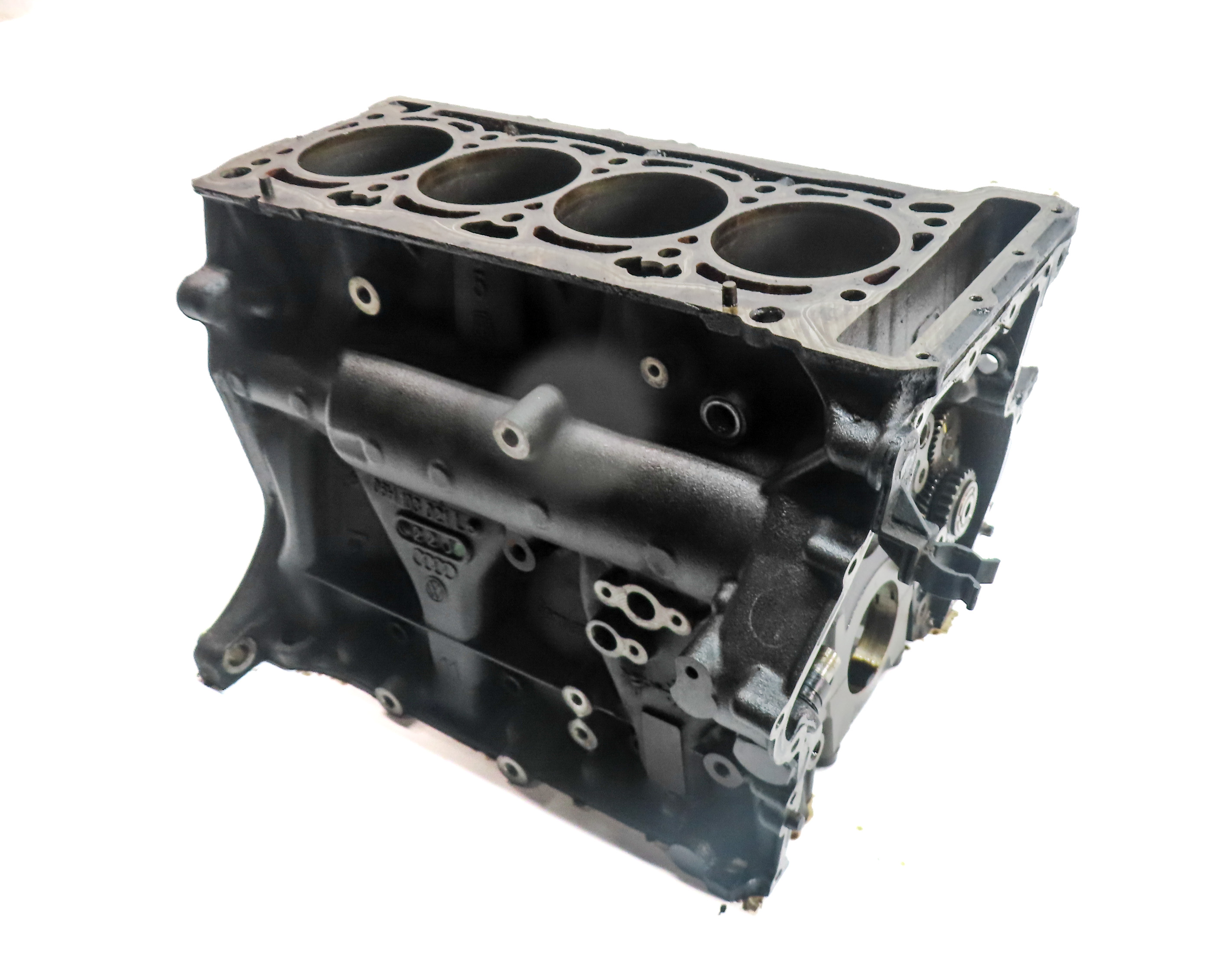 08-14 VW / AUDI - A3 A4 A5 Q5 TT BEETLE PASSAT 2.0L TURBO ENGINE CYLINDER BLOCK — exact item pictured