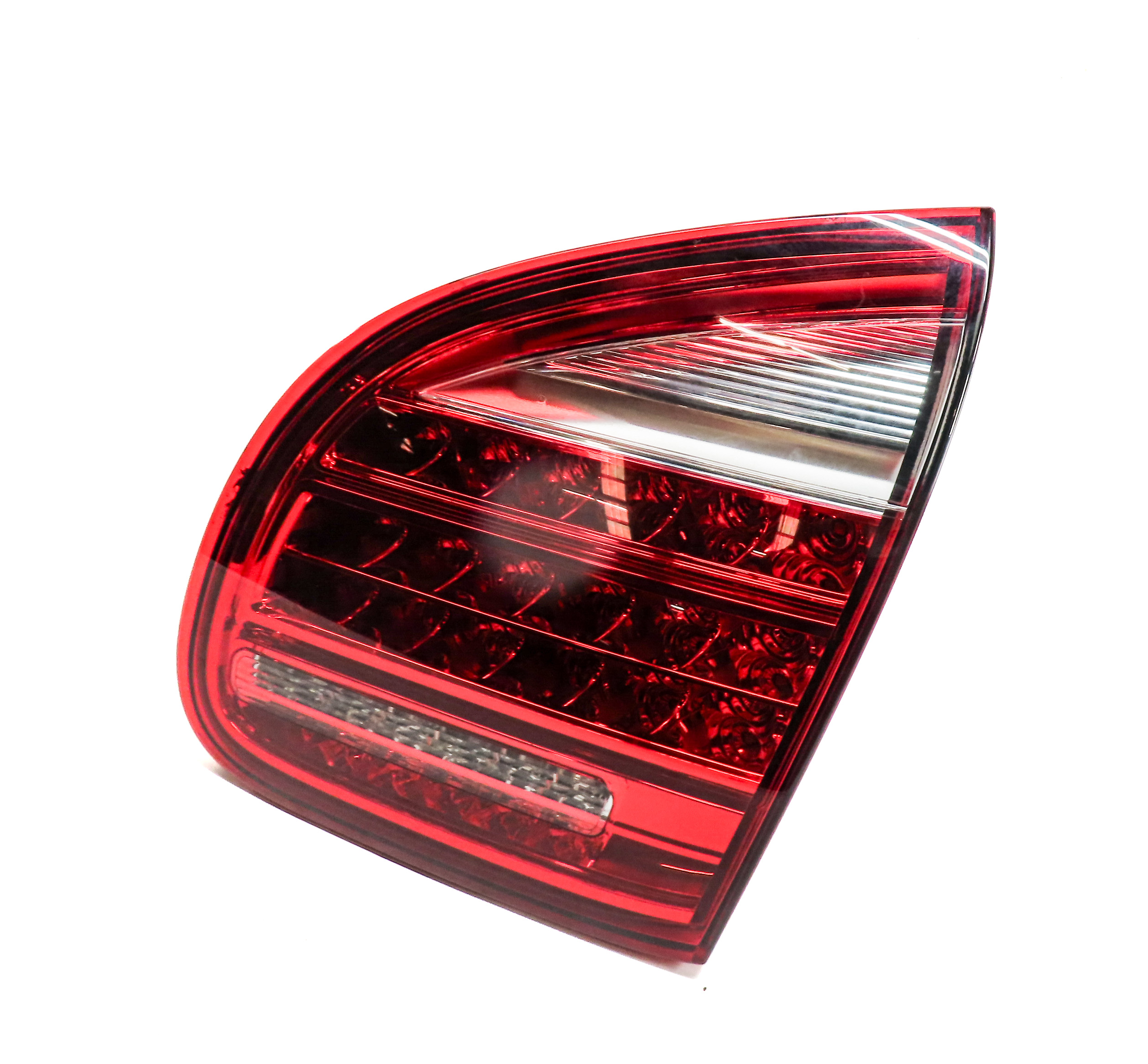 2011-2014 PORSCHE CAYENNE (958) RIGHT PASSENGER INNER TRUNK TAILLIGHT LIGHT LAMP — exact item pictured