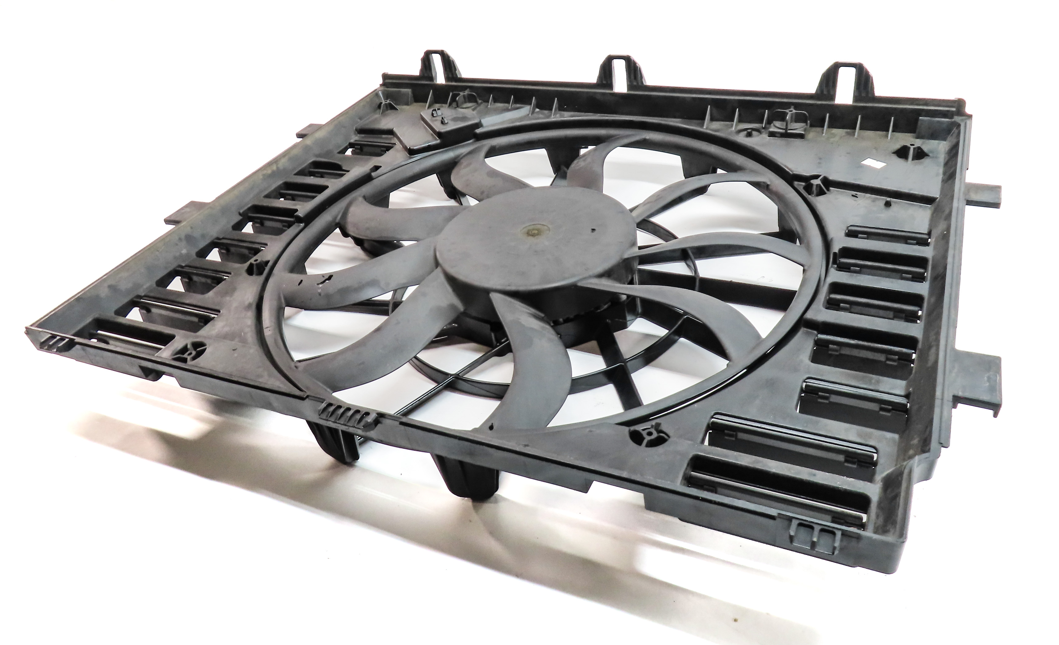 2011-2018 PORSCHE CAYENNE HYBRID (958) RADIATOR COOLING FAN w/ SHROUD — exact item pictured