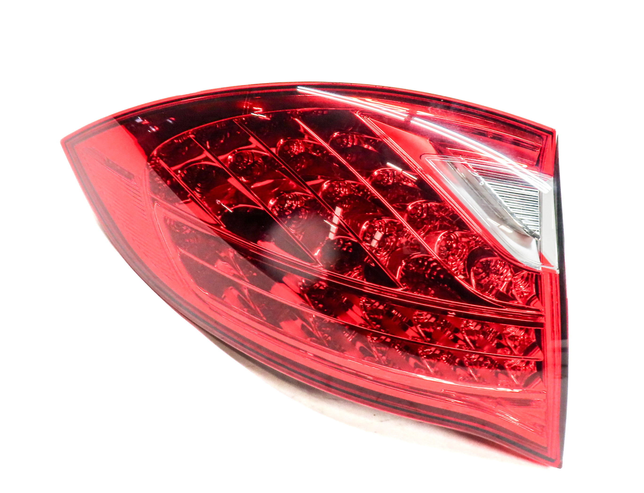 2011-2014 PORSCHE CAYENNE (958) LEFT DRIVER OUTER TAILLIGHT BRAKE LIGHT LAMP — exact item pictured