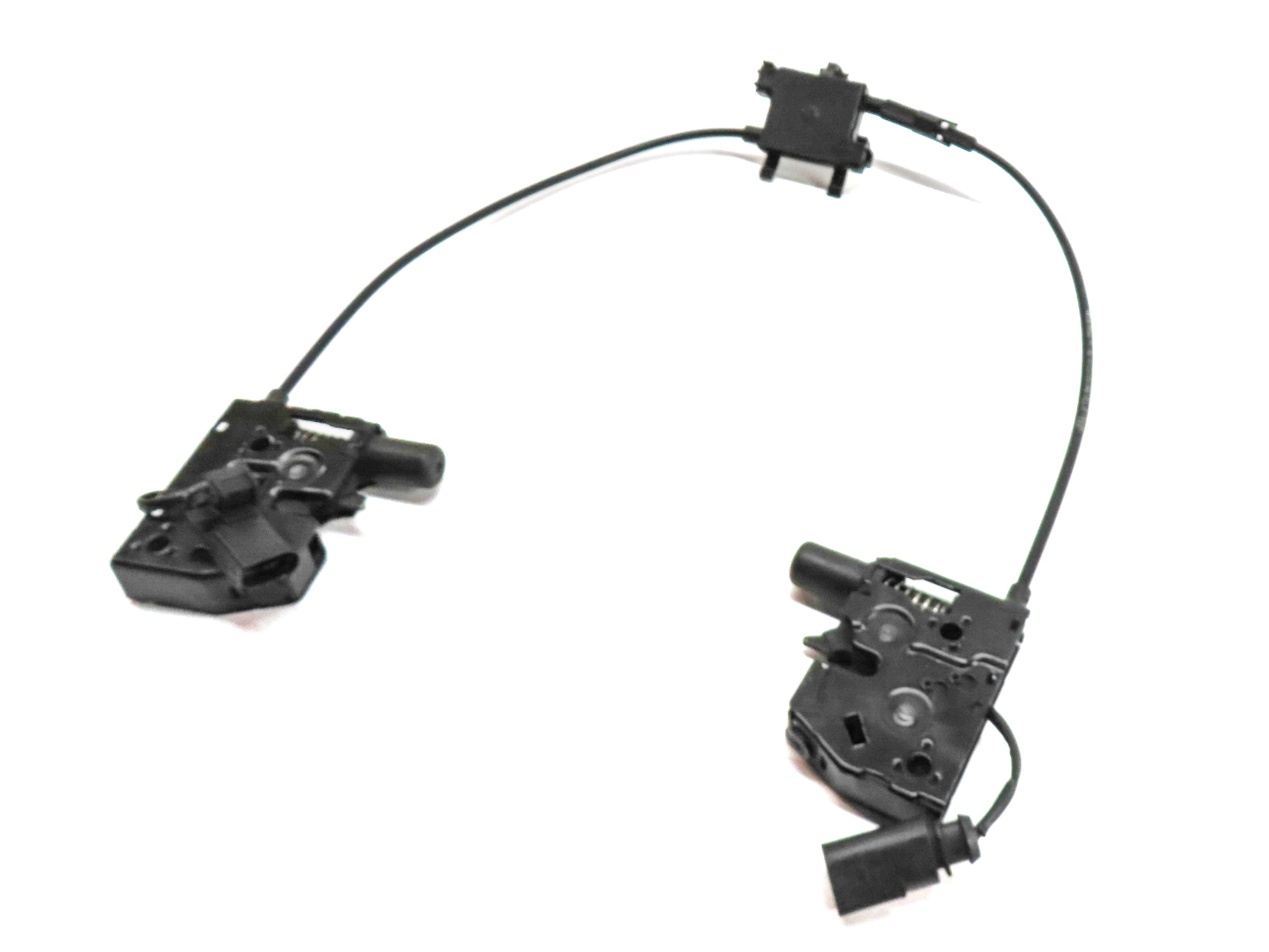 2015 AUDI S3 (8V) FRONT LEFT & RIGHT LATCH HOOD BONNET LID LATCH SET/2 — exact item pictured