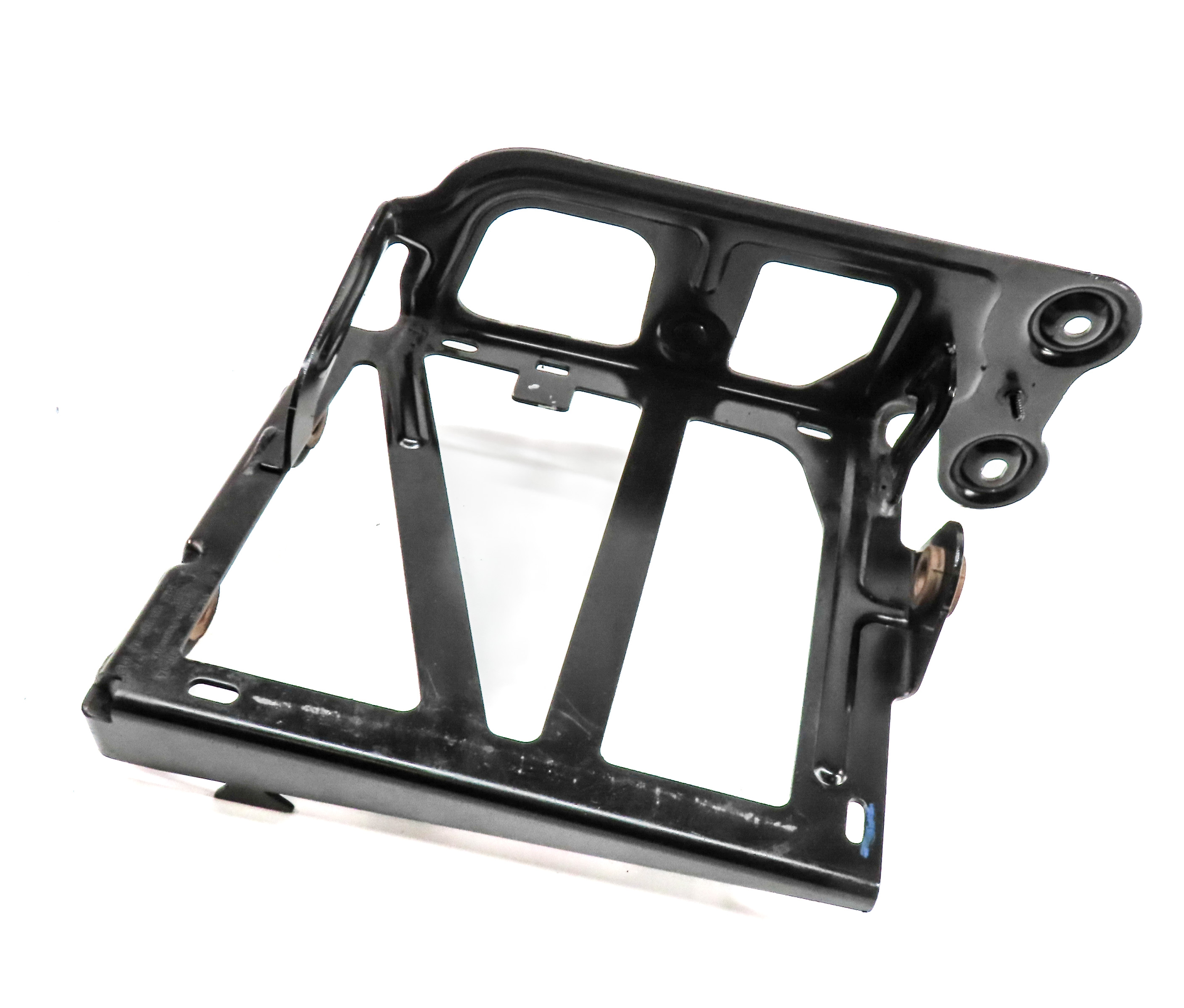 2015 AUDI S3 (8V) 2.0L FRONT RIGHT PASSENGER RADIATOR SUPPORT MOUNT BRACKET — exact item pictured
