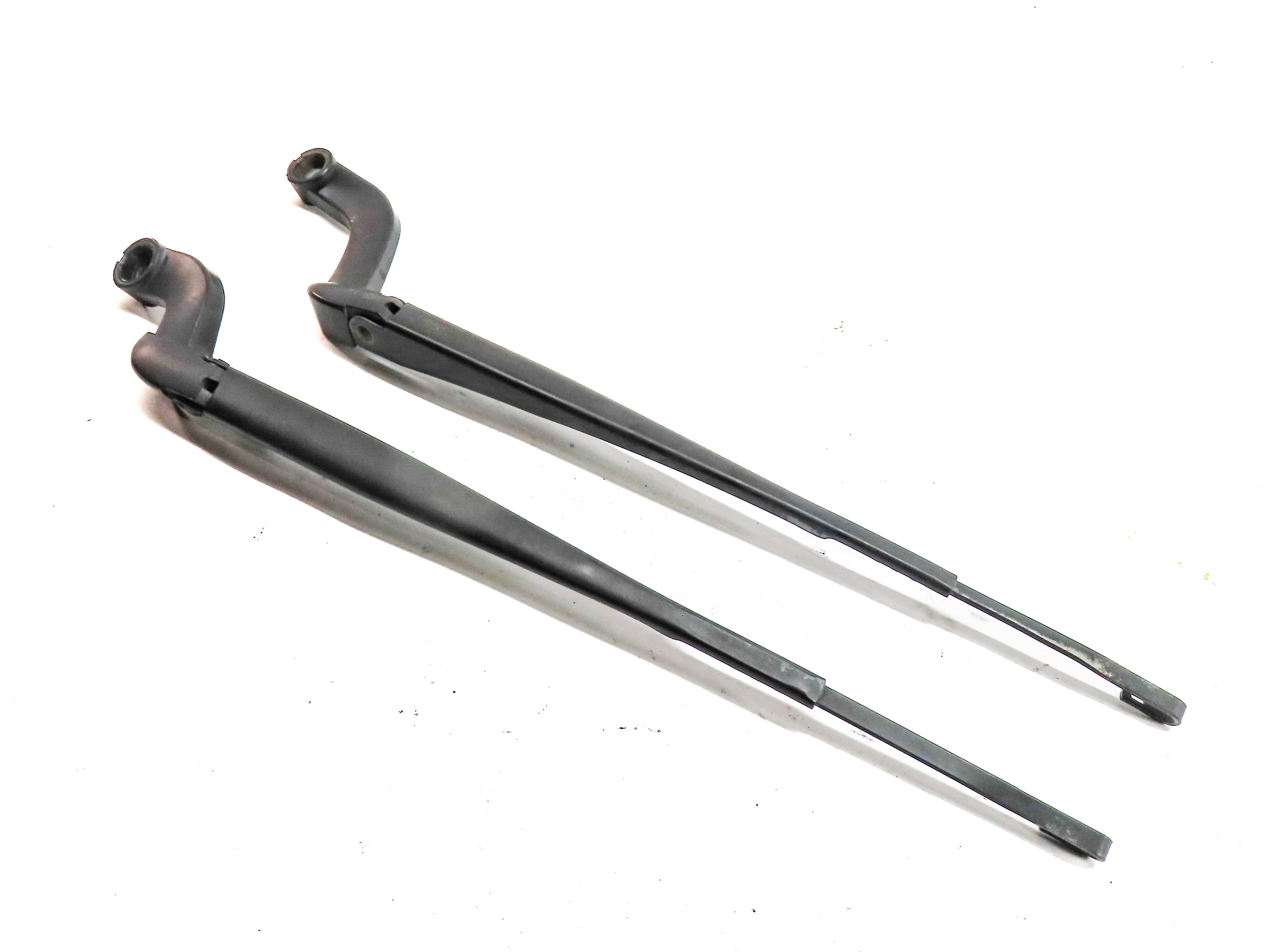 07-16 LAND ROVER LR4 - RANGE ROVER SPORT (L320) FRONT WINDSHIELD WIPER ARM SET 2 — exact item pictured