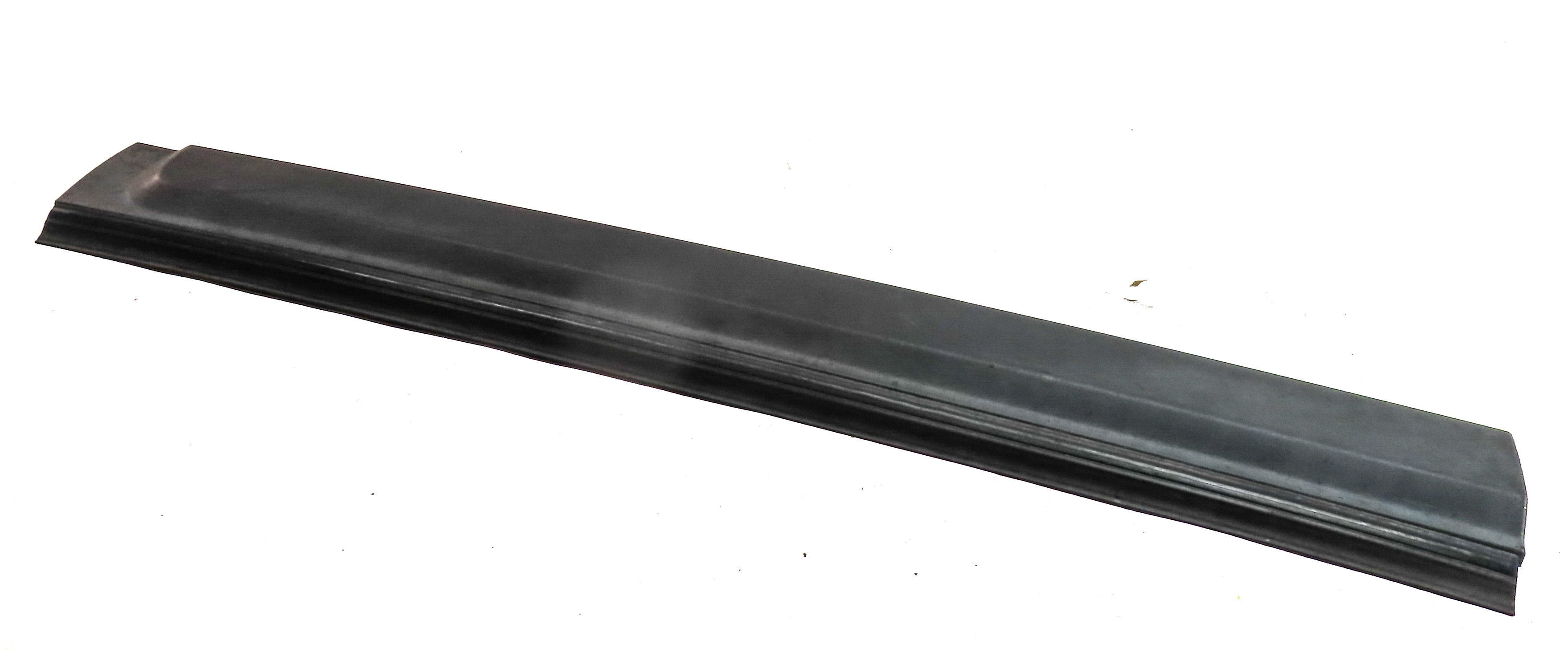 2005-2016 LAND ROVER LR3 LR4 FRONT LEFT DRIVER DOOR LOWER MOULDING RUNNER TRIM — exact item pictured