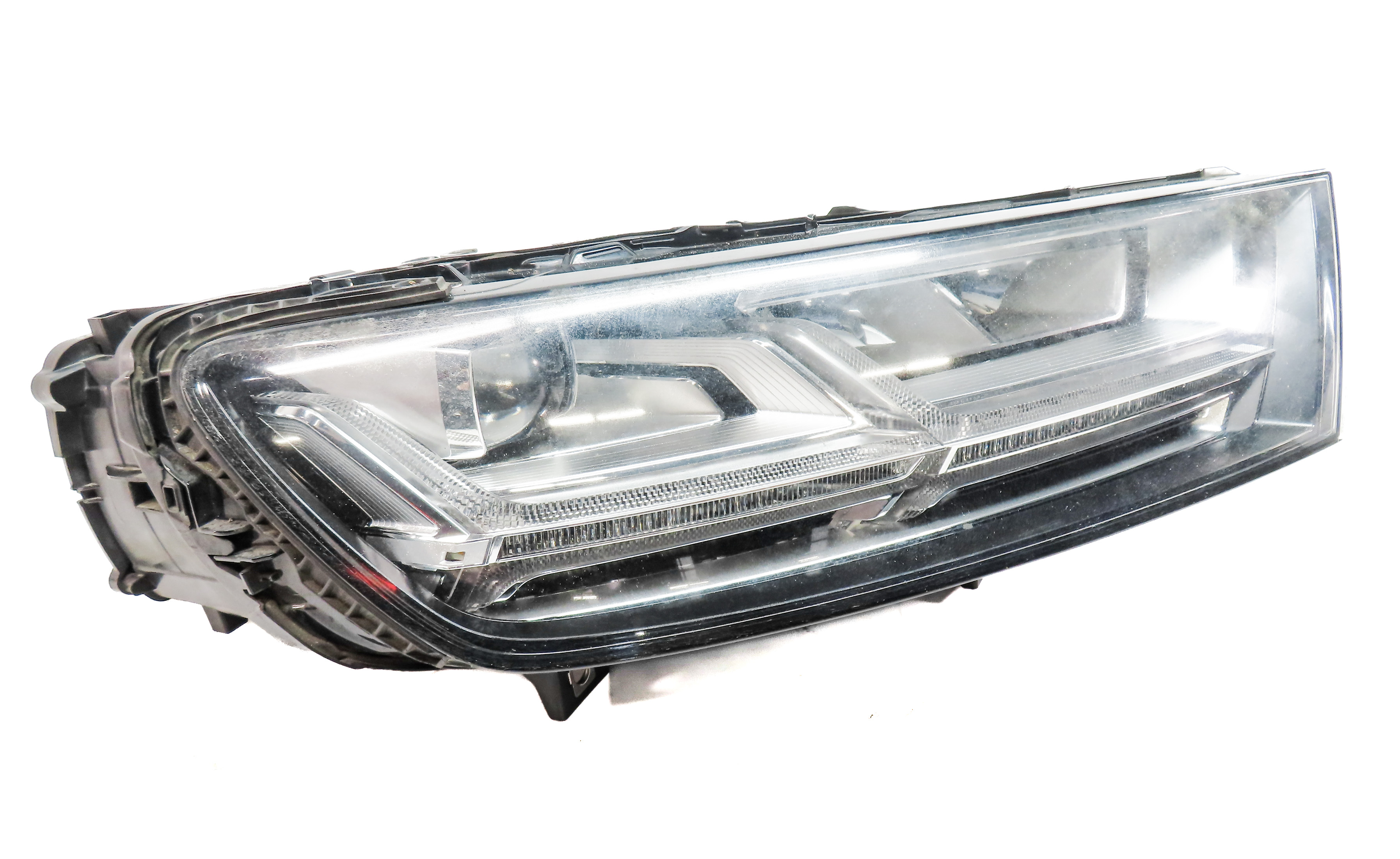 17-19 AUDI Q7 (4M) RIGHT FRONT PASSENGER DYNAMIC LED HEADLIGHT LIGHT LAMP (8Q3) — exact item pictured