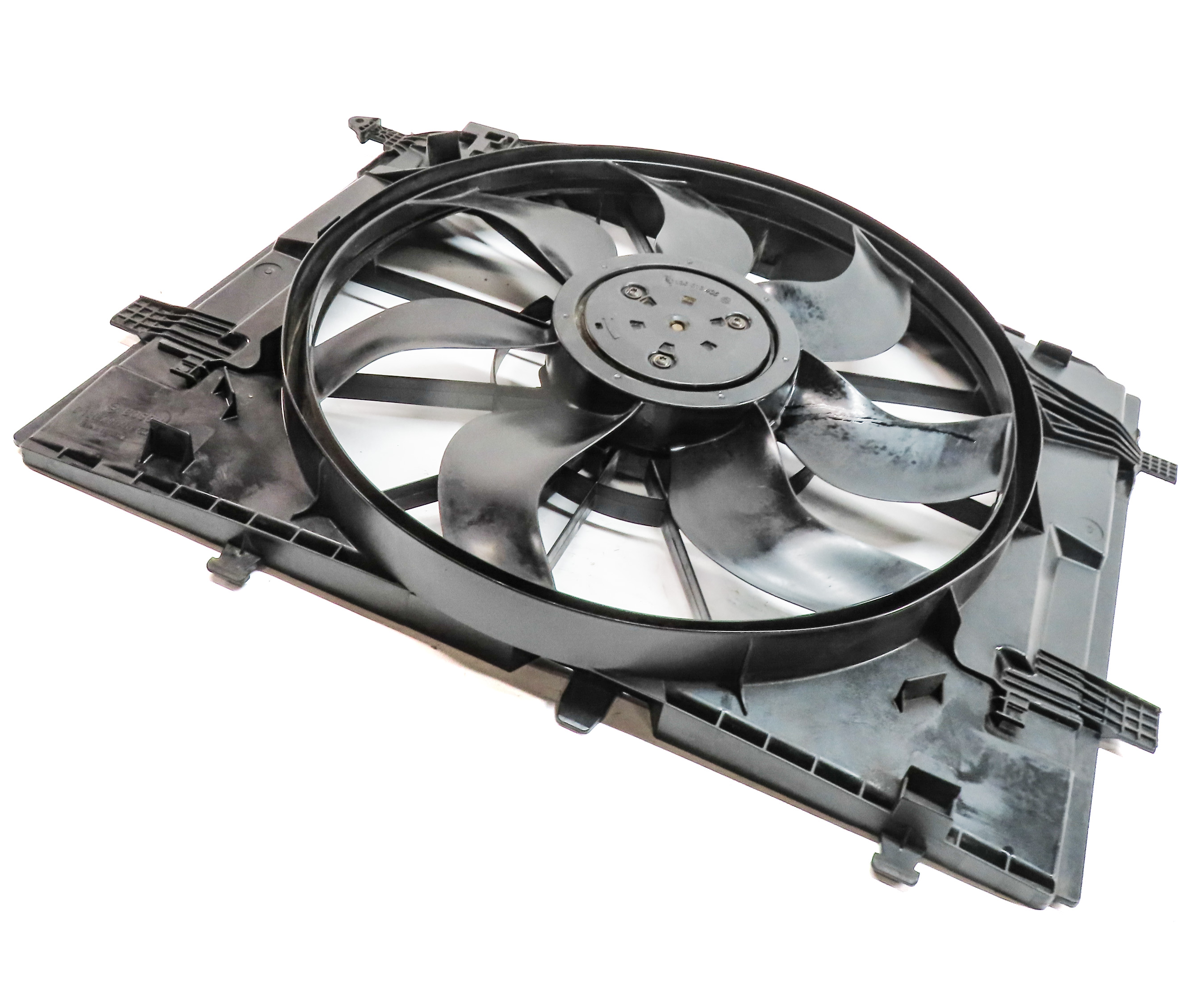 15-21 MERCEDES C300 C400 W205 ELECTRIC RADIATOR COOLING FAN MOTOR BLADE & SHROUD — exact item pictured