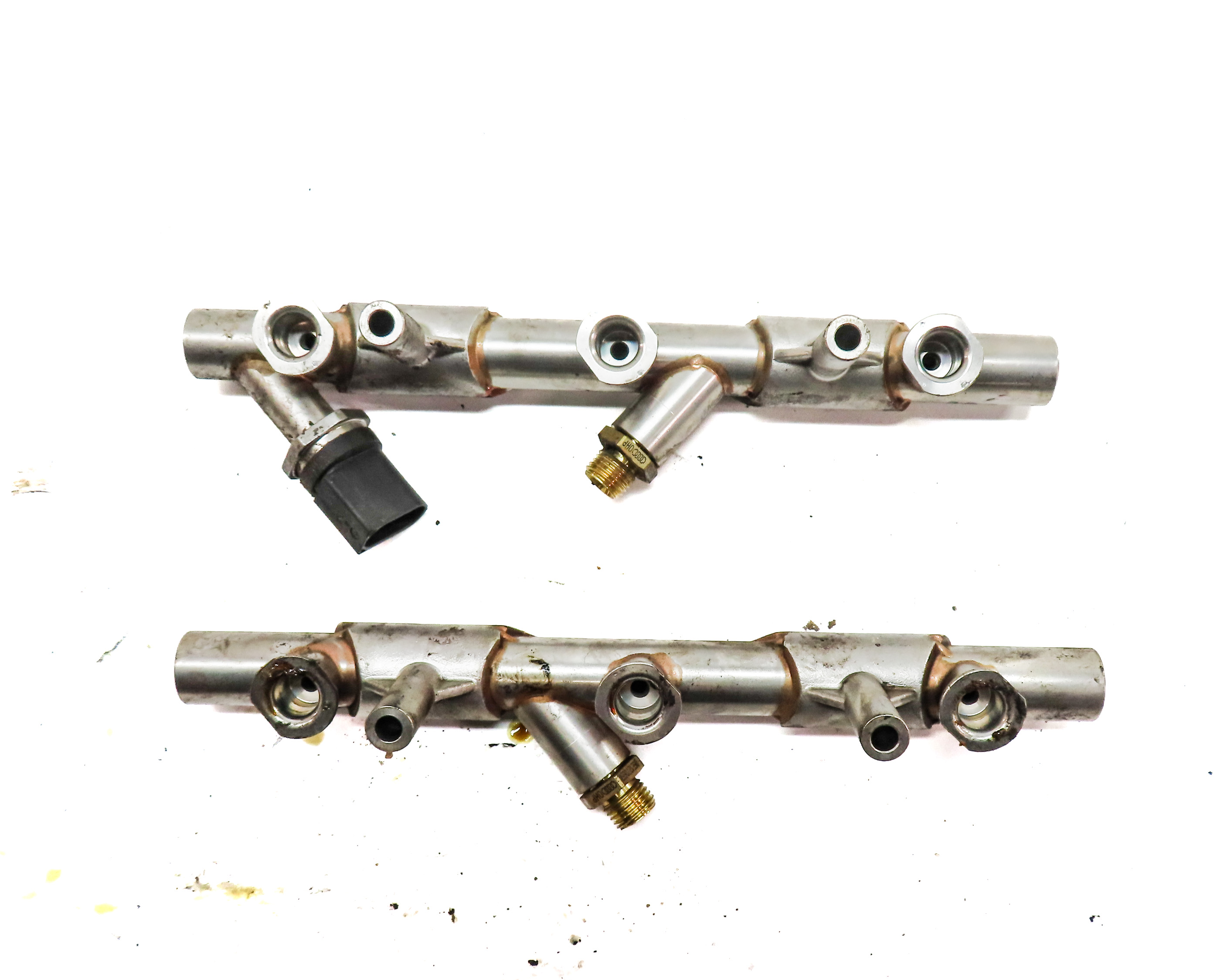 2017 AUDI Q7 (4M) 3.0L SUPER (CREC) ENGINE FUEL INJECTOR RAIL SET/2 — exact item pictured