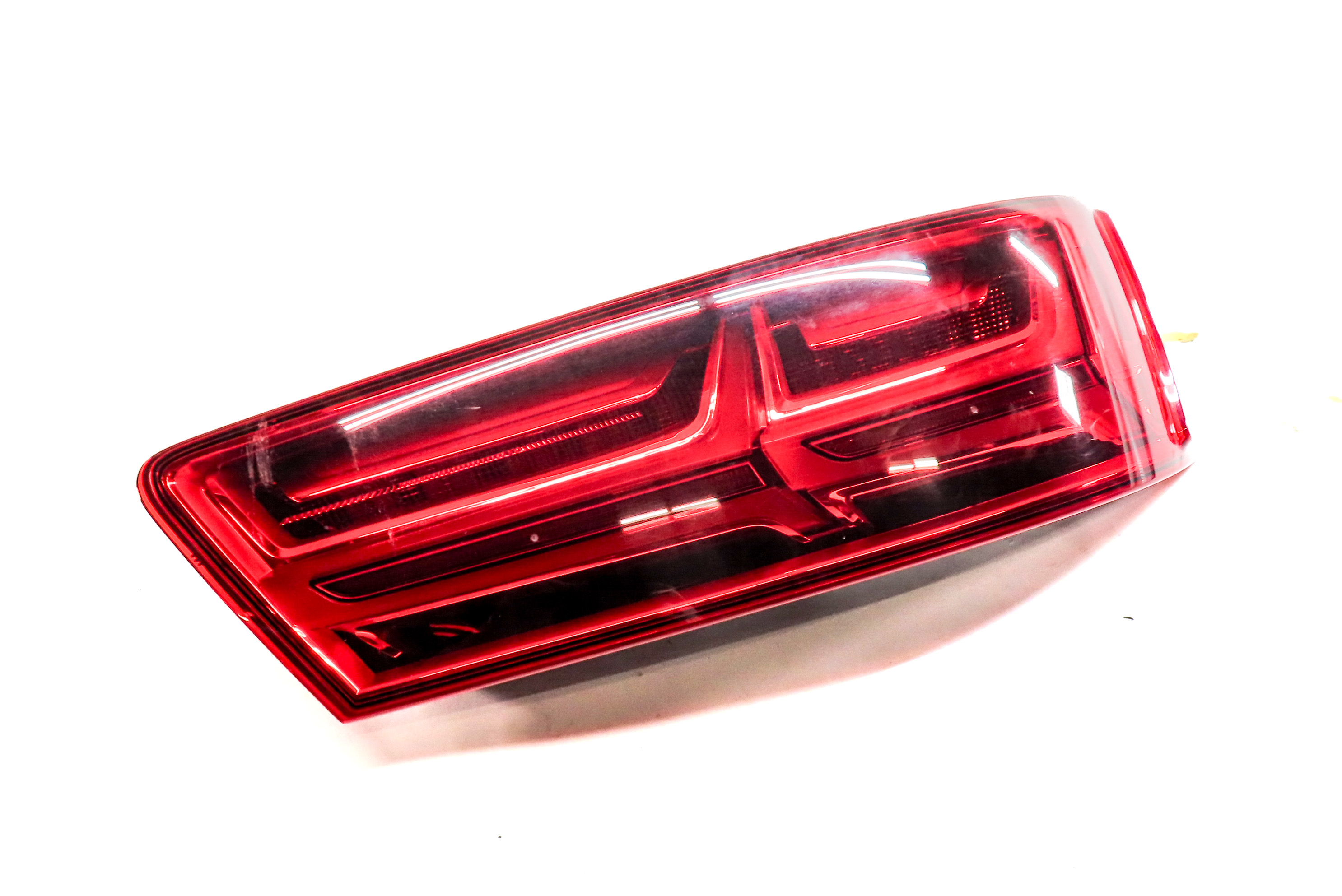 17-19 AUDI Q7 (4M) REAR RIGHT PASSENGER TRUNK TAILLIGHT LED BRAKE LIGHT LAMP — exact item pictured