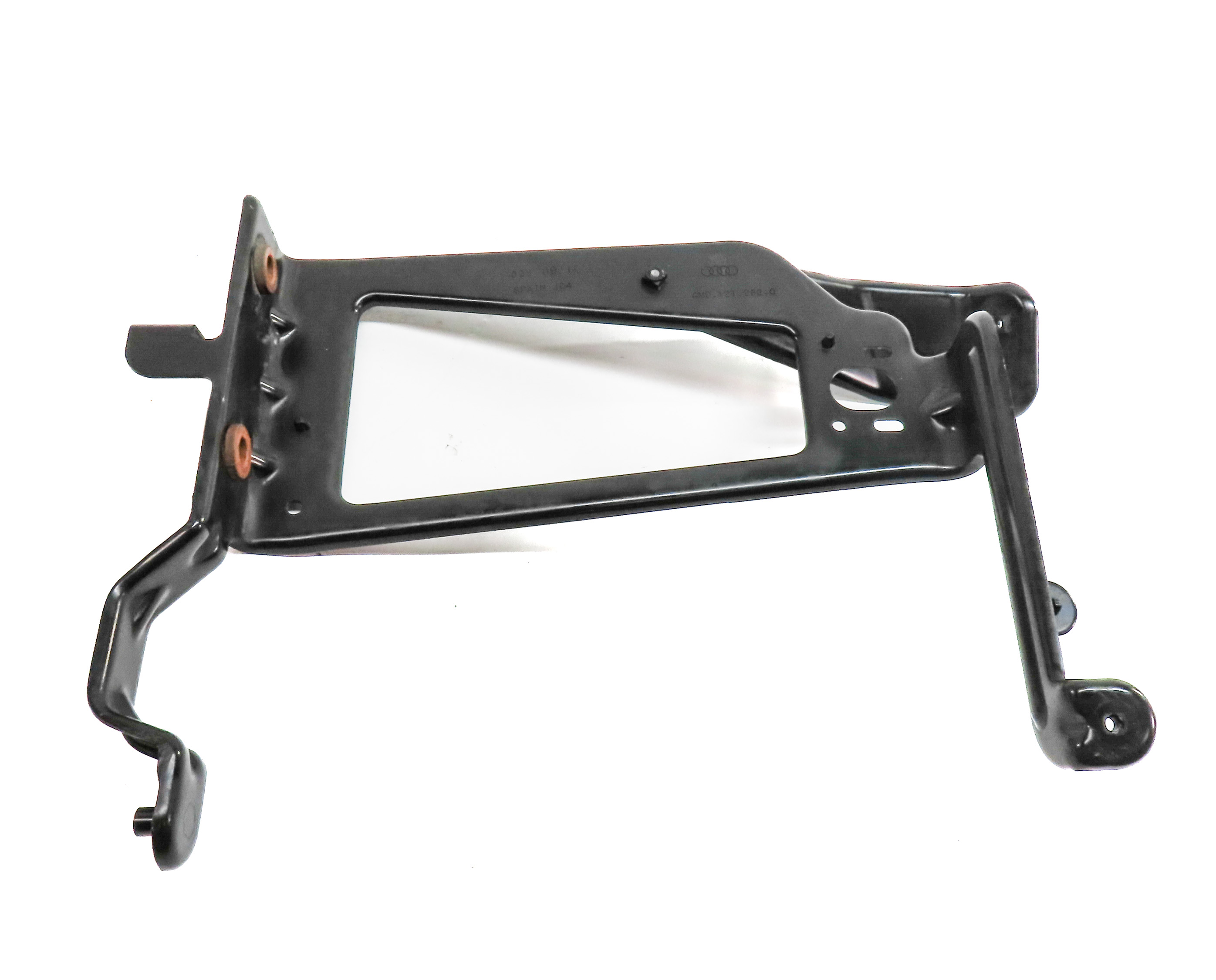 2017 AUDI Q7 (4M) 3.0L SUPER (CREC) RIGHT PASSENGER RADIATOR SUPPORT BRACKET — exact item pictured