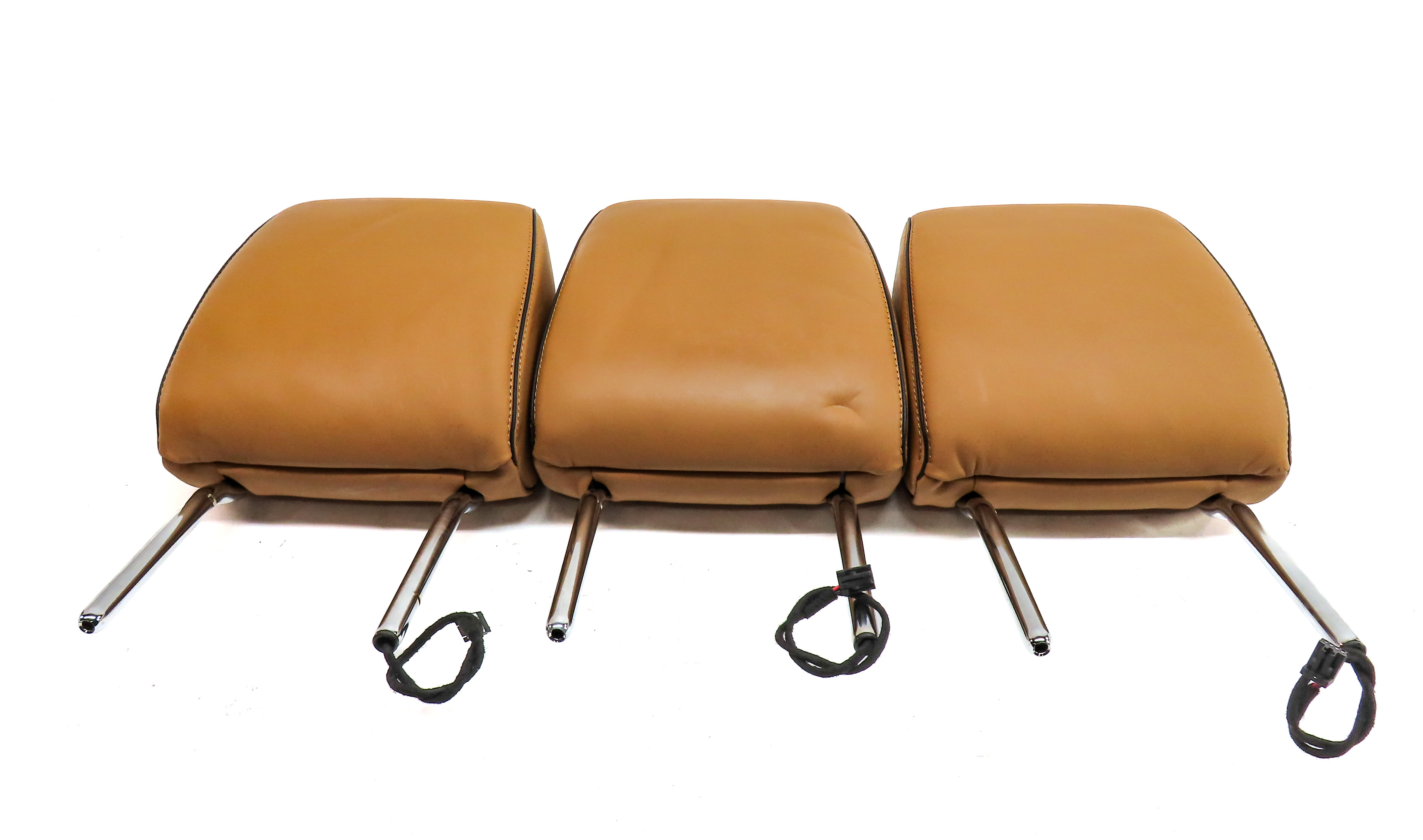 17-20 LAND ROVER DISCOVERY L462 3RD ROW LEFT CENTER RIGHT HEADREST SET/3 (Tan) — exact item pictured