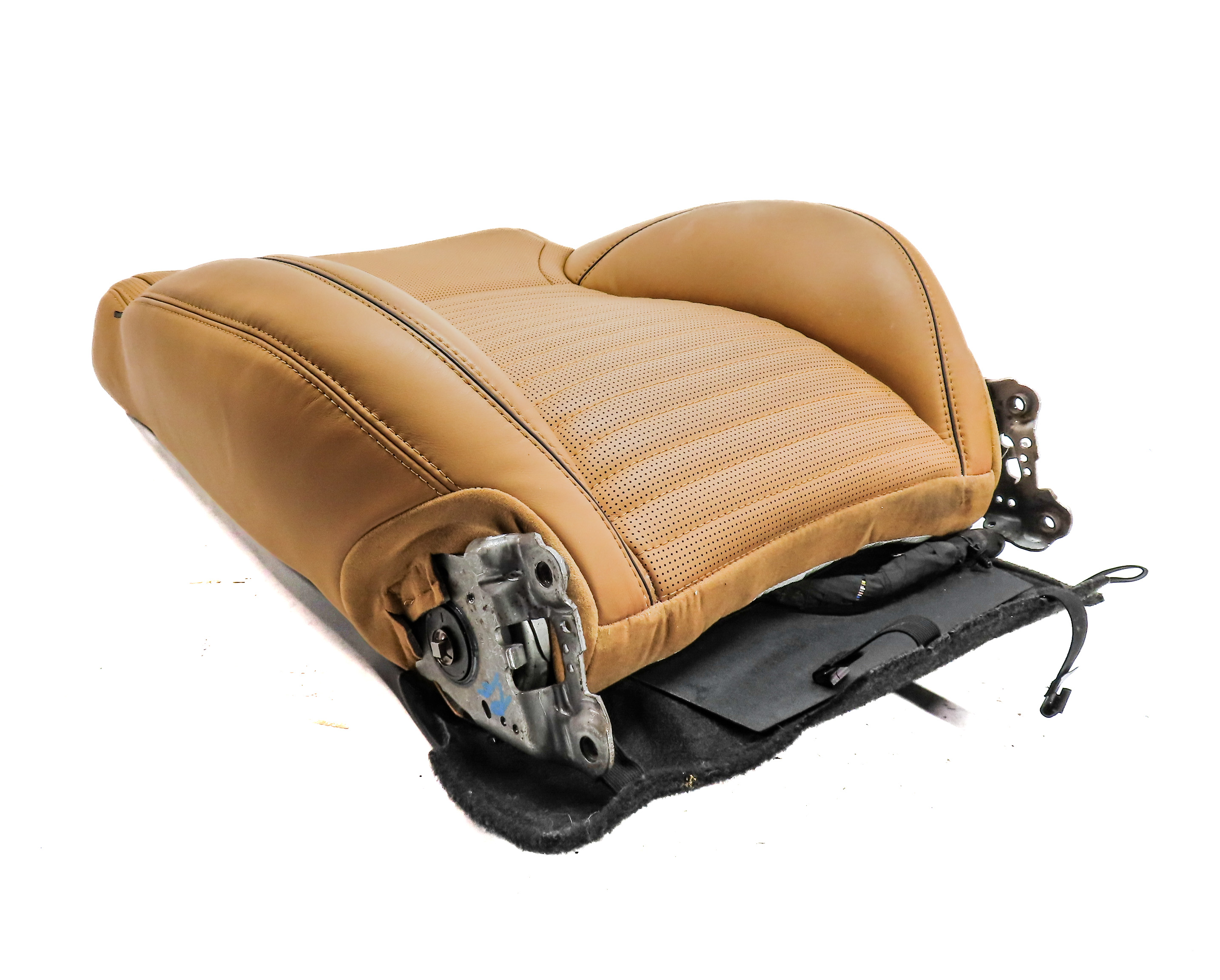 18 ROVER DISCOVERY L462 FRONT RIGHT MEM HEAT VENT MASSAGE UPPER SEAT BACK (Tan) — exact item pictured