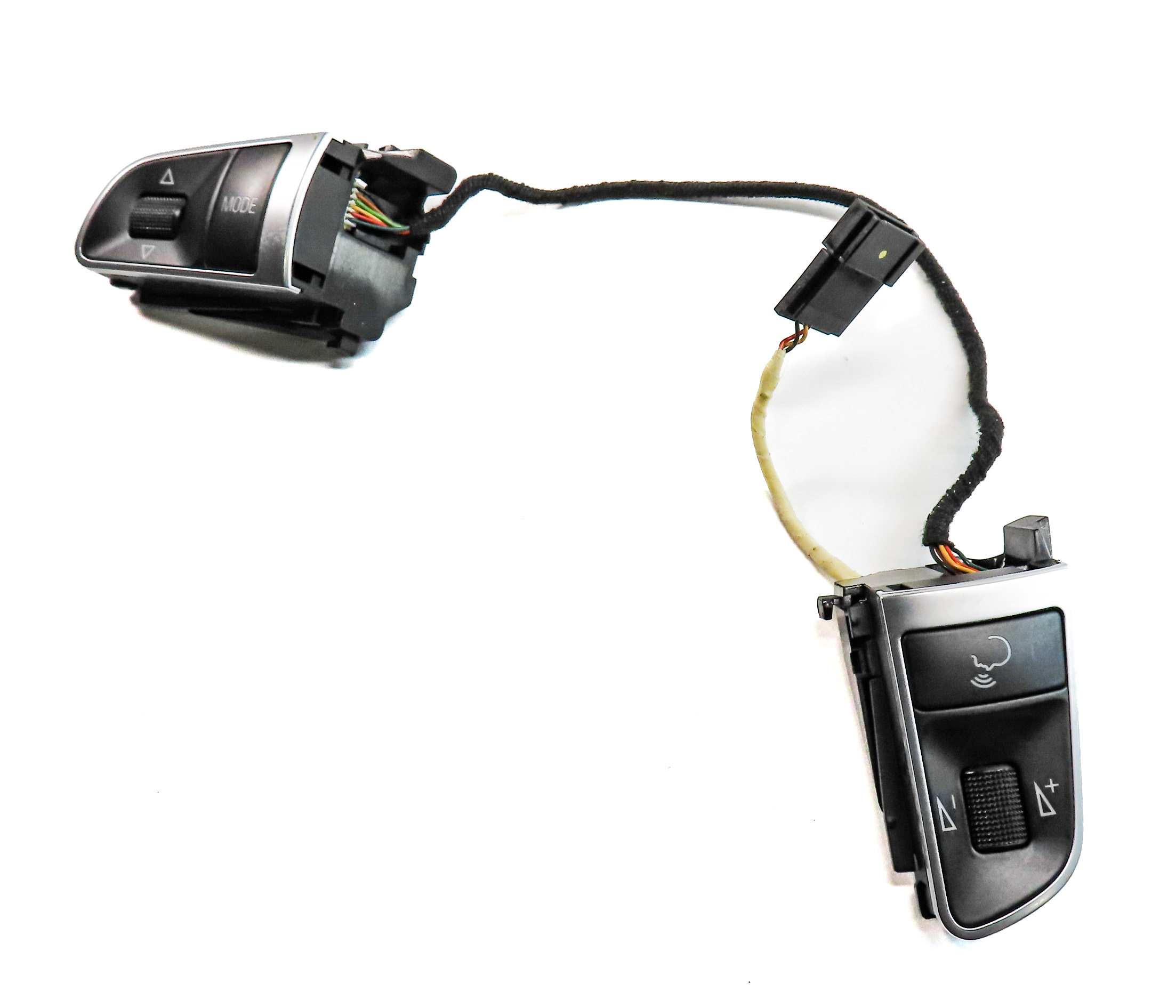 2012 AUDI A5 COUPE (B8 8T) DRIVER STEERING WHEEL PHONE MEDIA SWITCH BUTTON SET/2 — exact item pictured