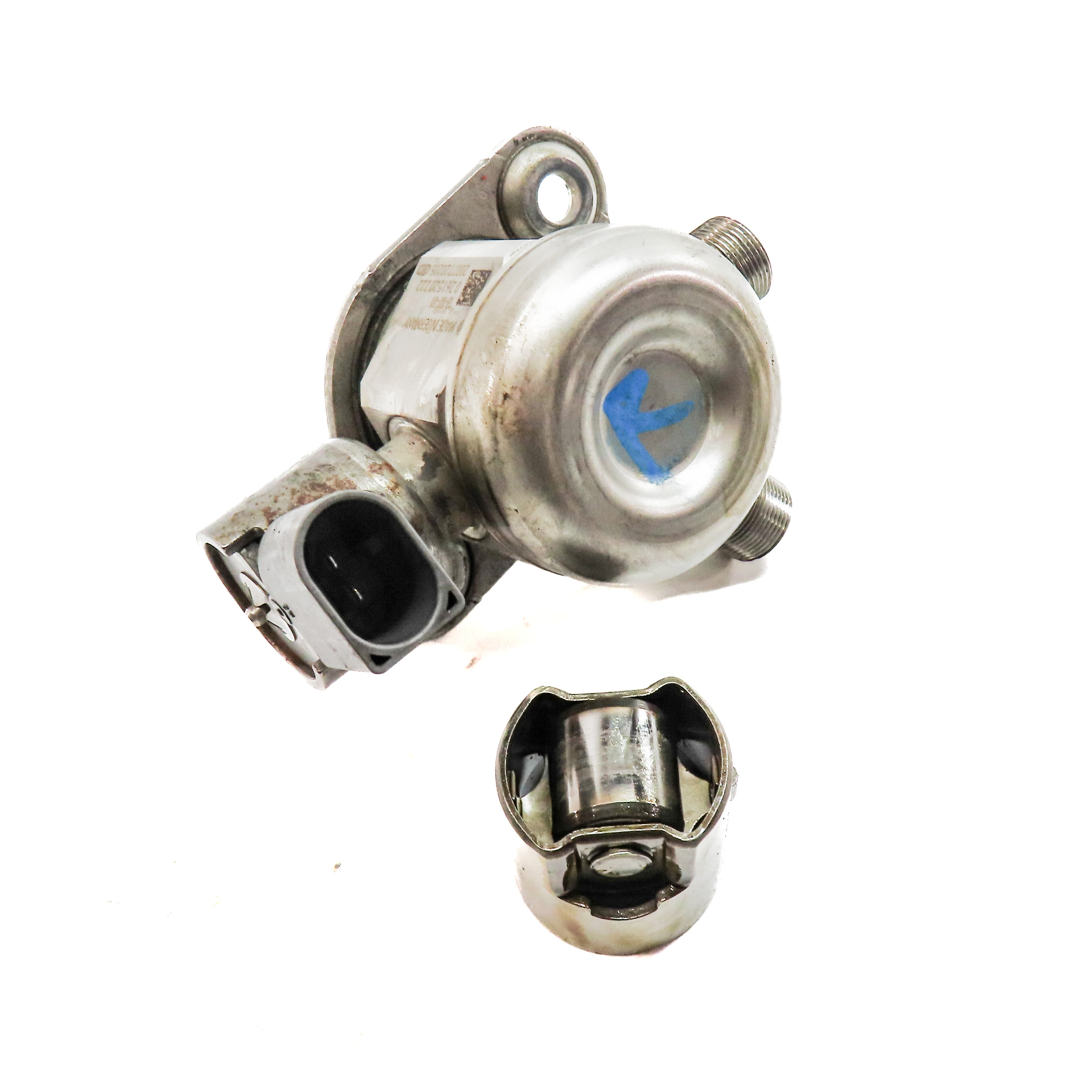 11-20 MERCEDES E S SL GL (W205 W166 W212 X166 X253) RIGHT MECHANICAL FUEL PUMP — exact item pictured