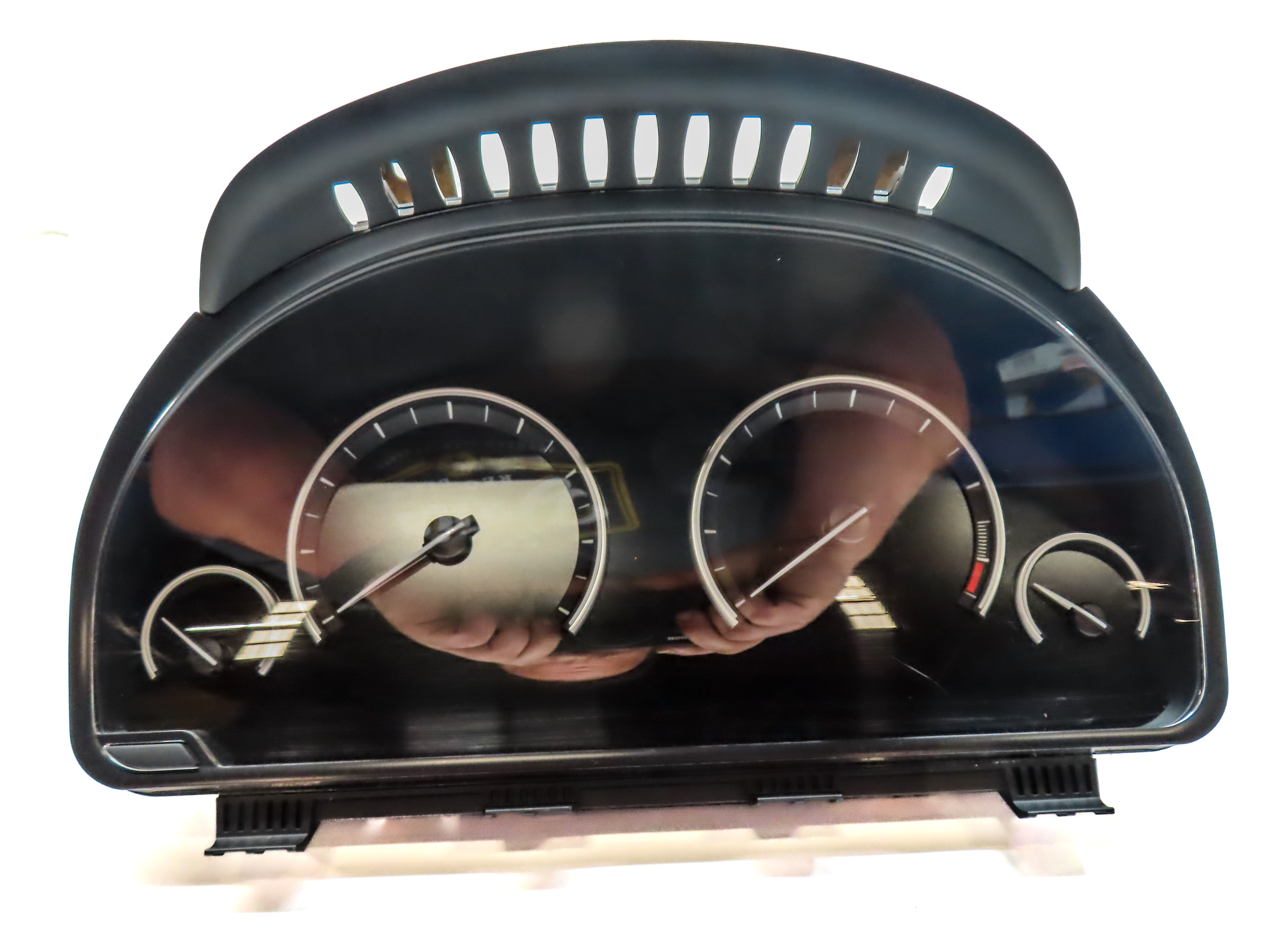 14-18 BMW X5 (F15) ANALOG SPEEDOMETER WITH SCREEN BELOW GAUGES (GAS MPH) (158k) — exact item pictured