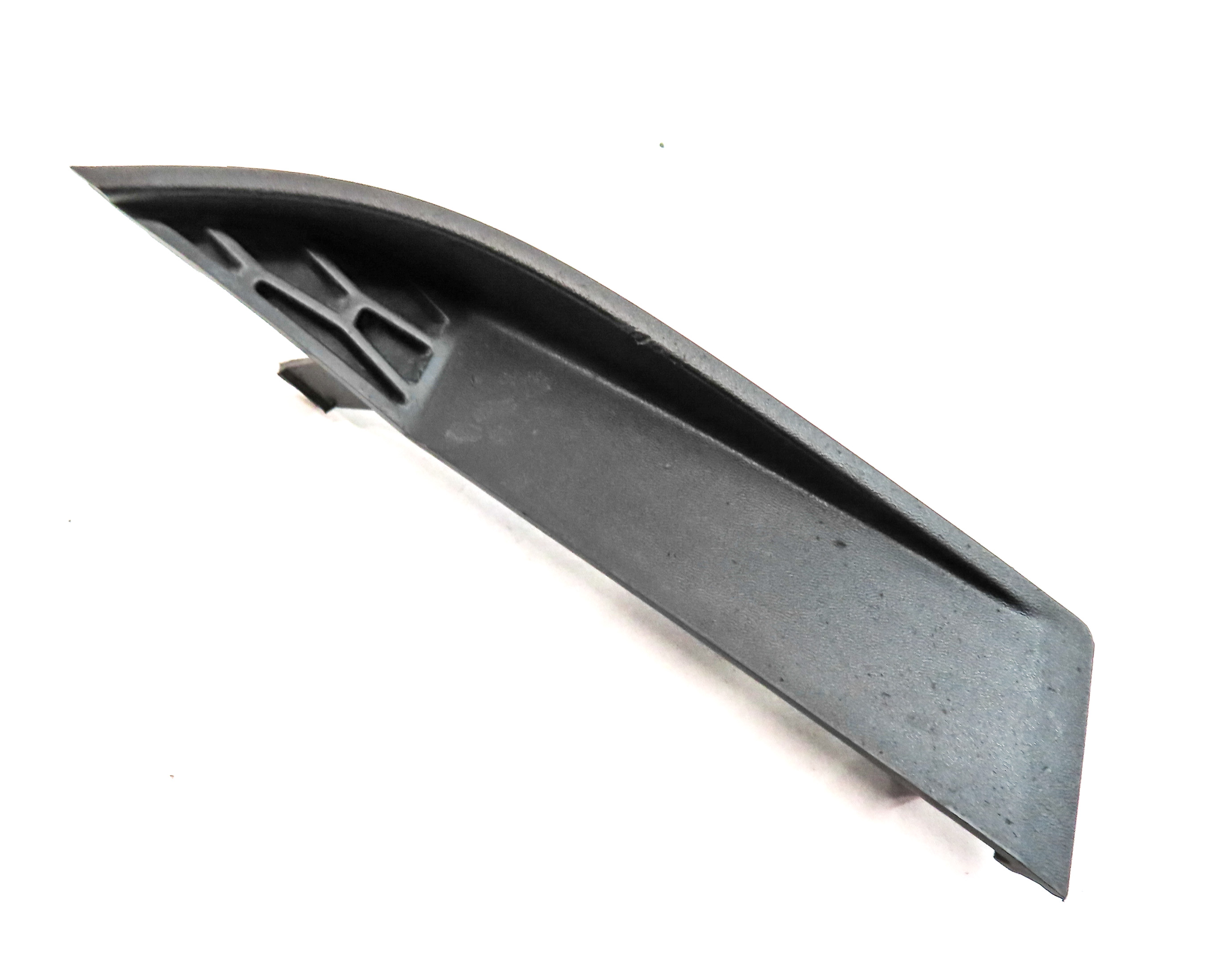 2016 LAND ROVER DISCOVERY SPORT (L550) FRONT RIGHT PASSENGER FOGLIGHT TRIM — exact item pictured