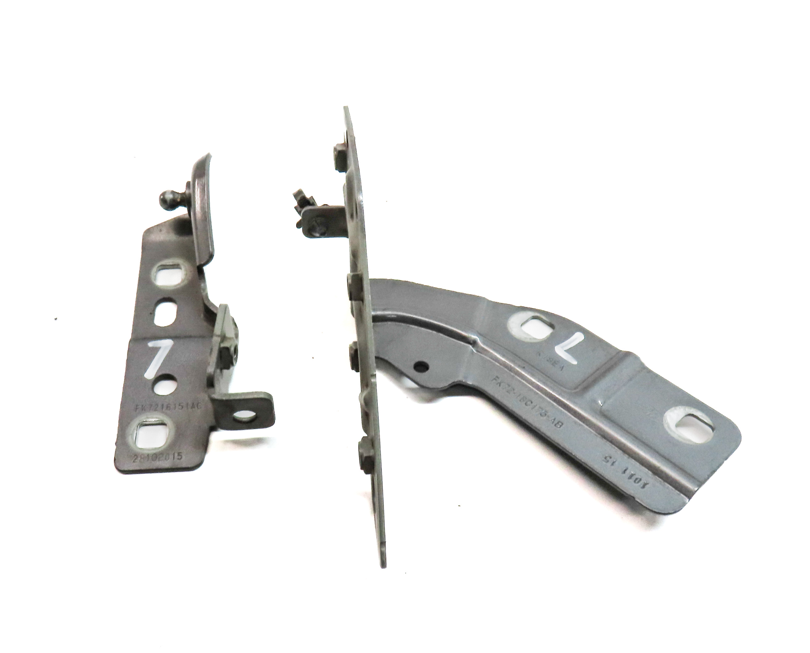 2016 ROVER DISCOVERY SPORT (L550) FRONT LEFT DRIVER FENDER MOUNT BRACKET SET/2 — exact item pictured