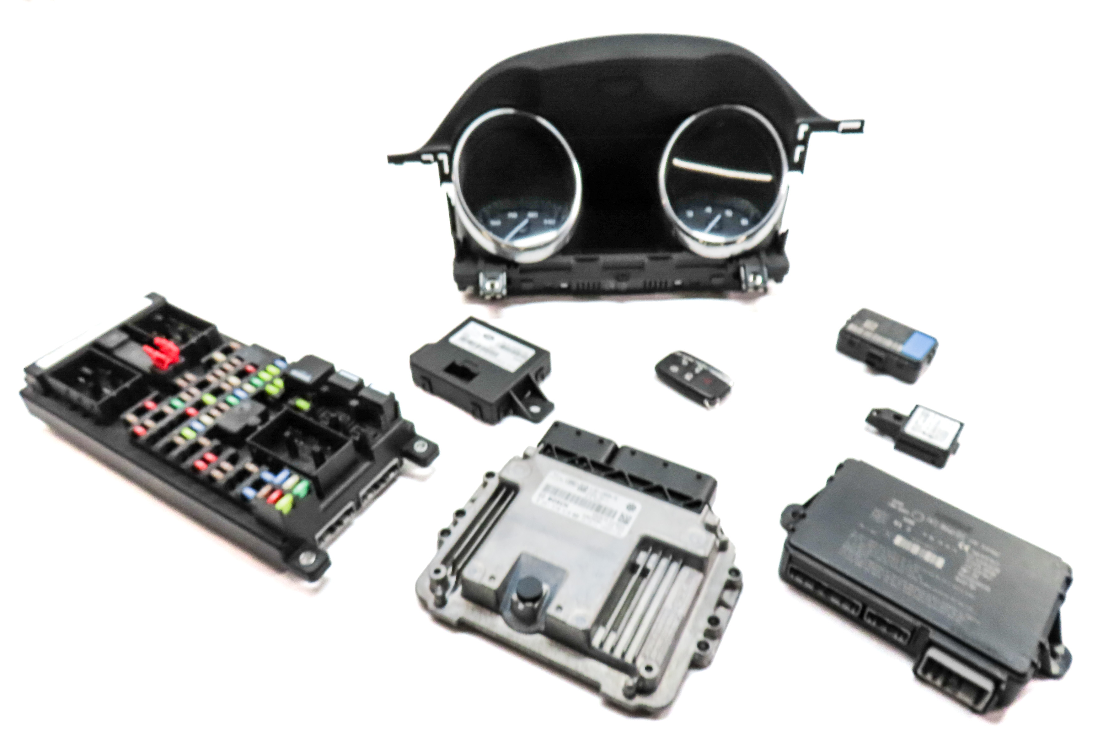 16 DISCOVERY SPORT L550 2.0L SPEEDOMETER BODY ECM ECU ENGINE MODULE & KEY SET — exact item pictured