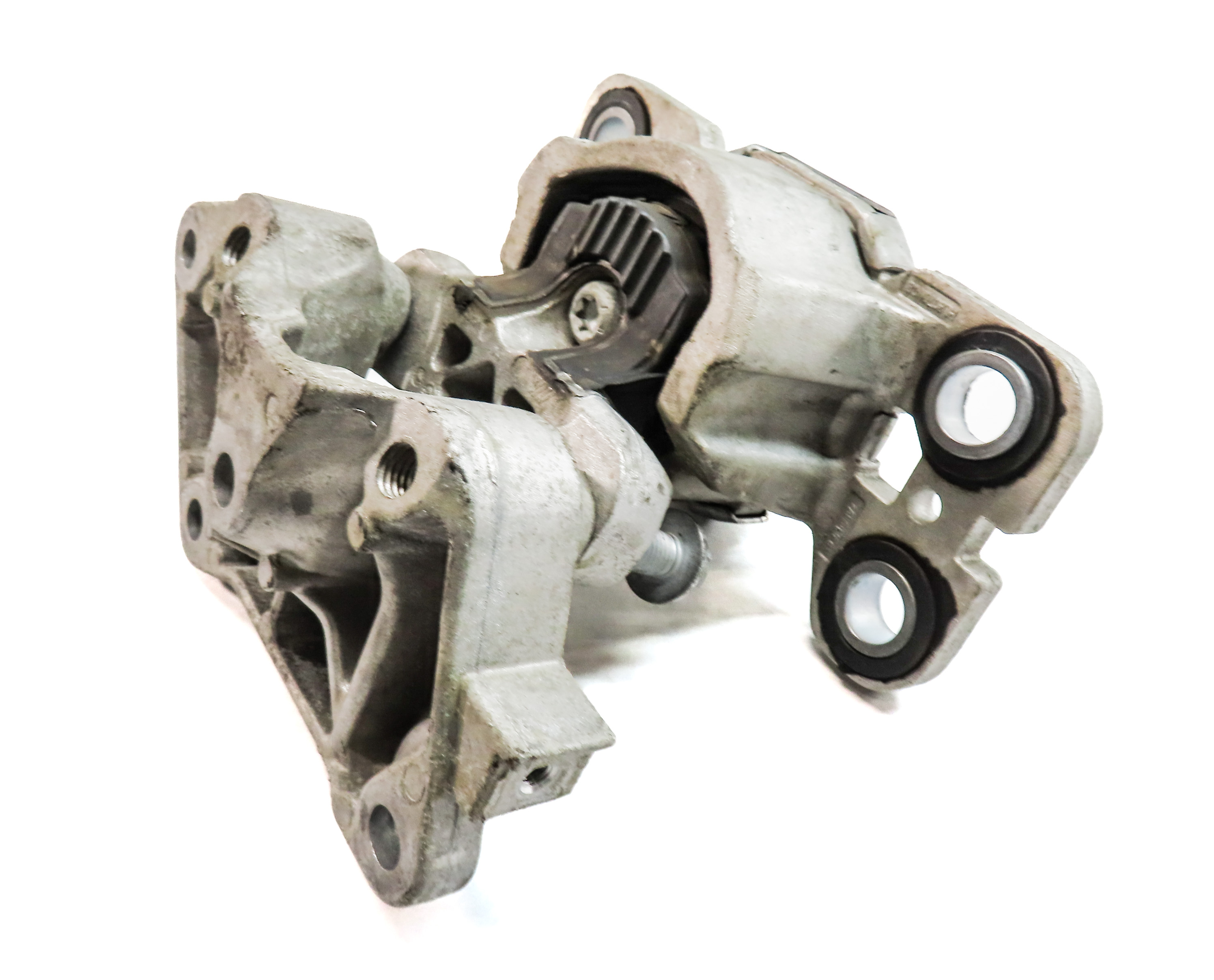 2016 LAND ROVER DISCOVERY SPORT (L550) AUTOMATIC TRANSMISSION SUPPORT MOUNT — exact item pictured