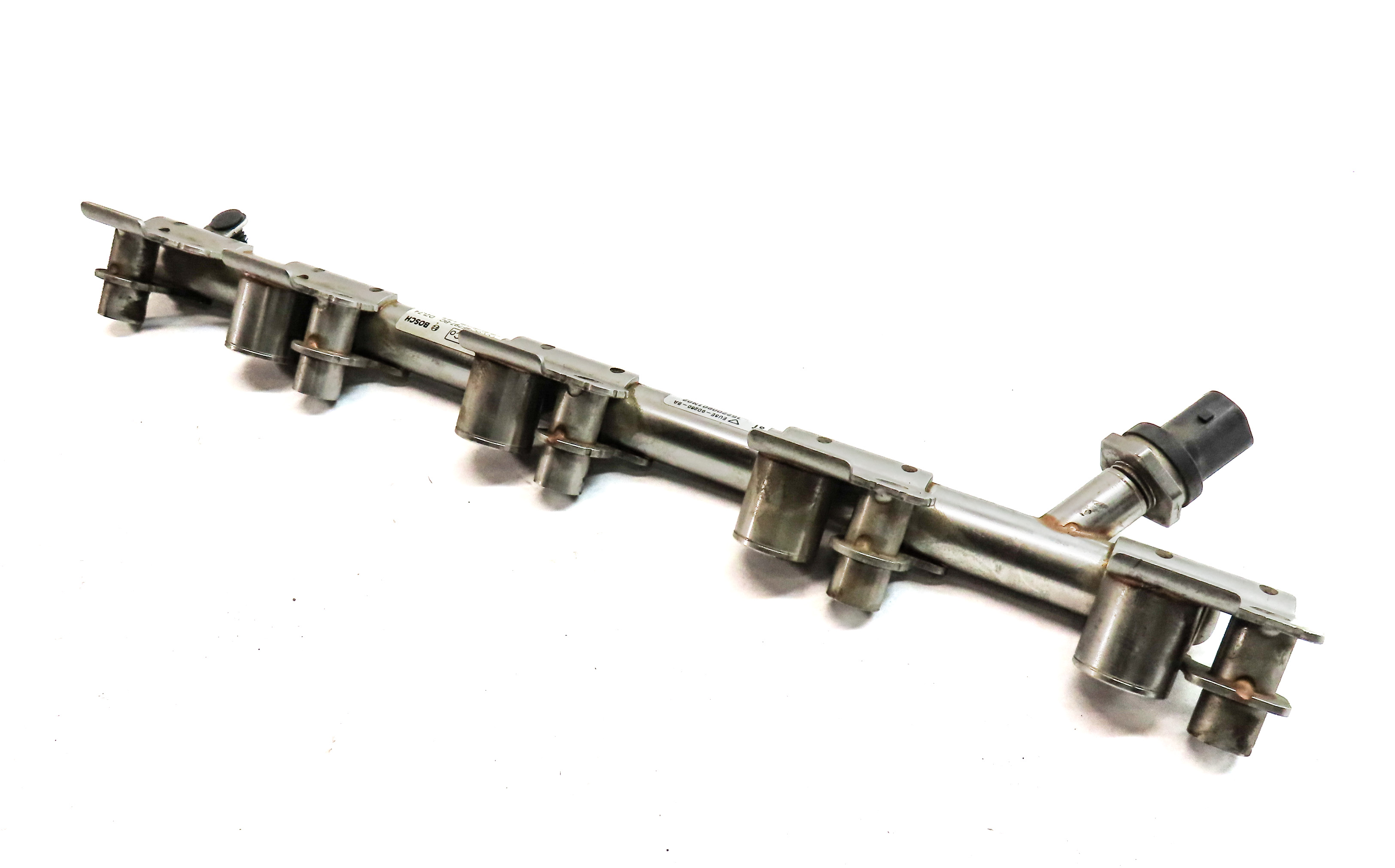 2016 LAND ROVER DISCOVERY SPORT (L550) 2.0L (204PT) ENGINE FUEL INJECTOR RAIL — exact item pictured