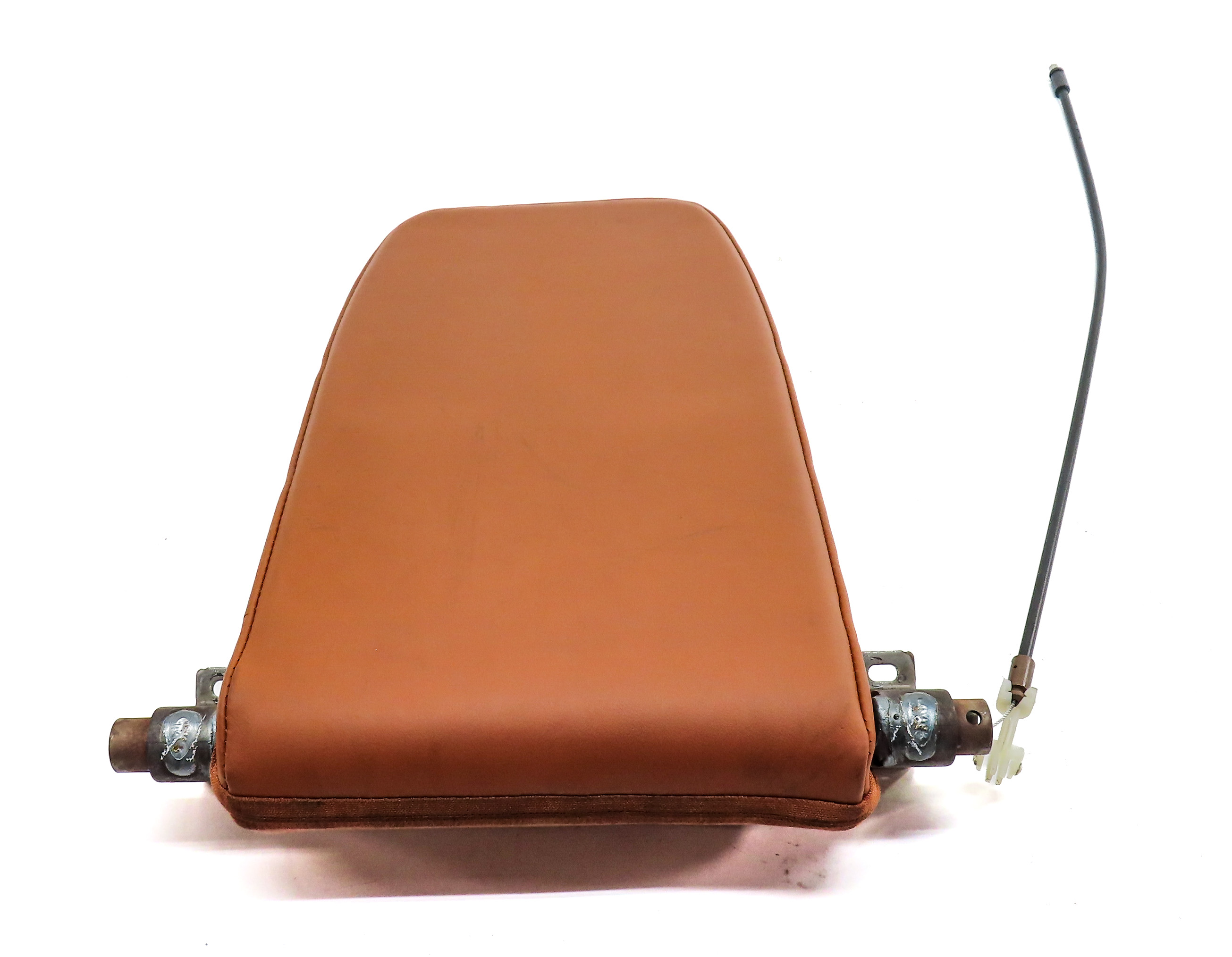 15-19 LAND ROVER DISCOVERY SPORT (L550) REAR 3RD ROW RIGHT HEADREST (Tan) — exact item pictured