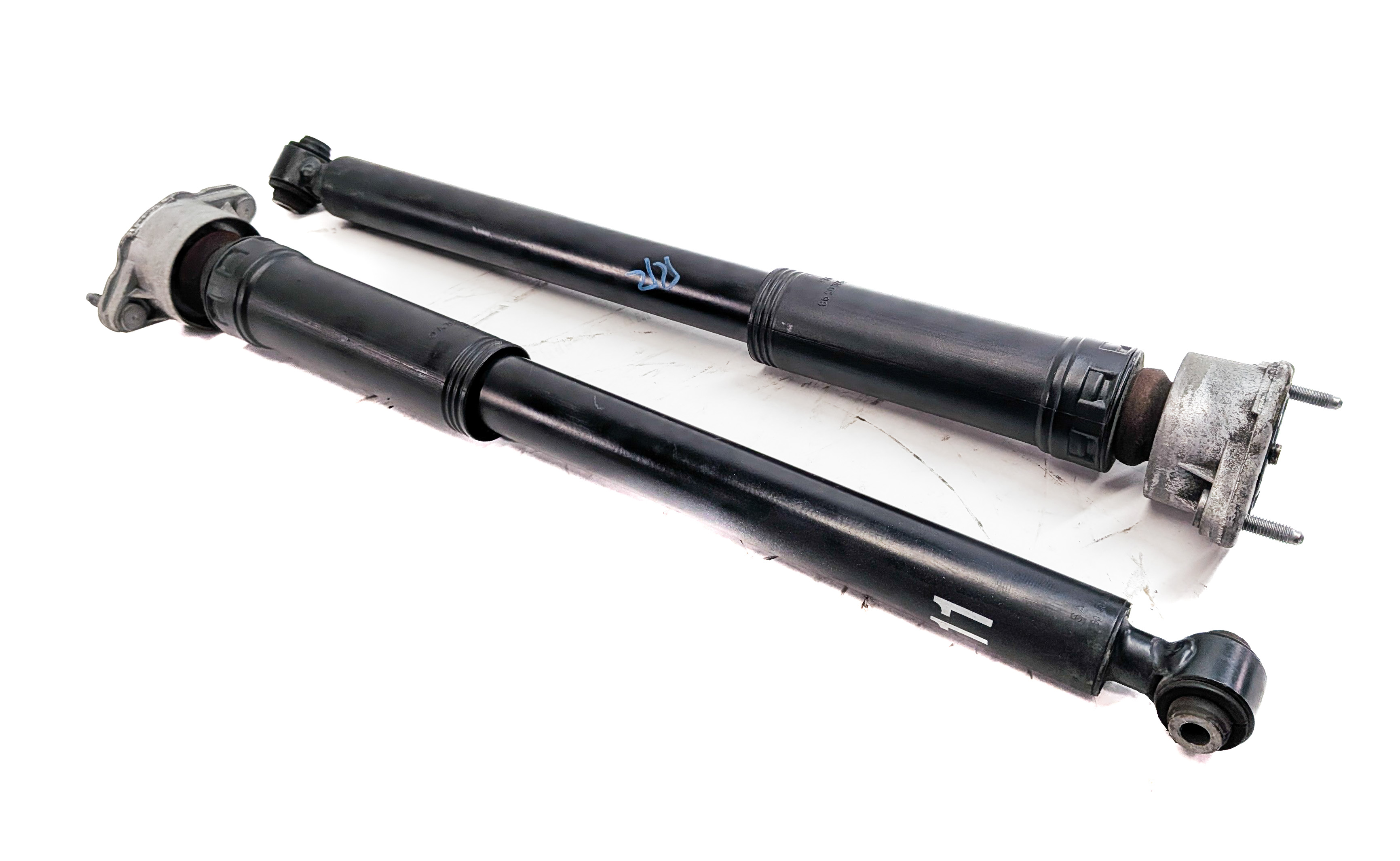 2015 MERCEDES E400 CONV (A207) RWD REAR SPORT SUSPENSION SHOCK STRUT SET/2 — exact item pictured