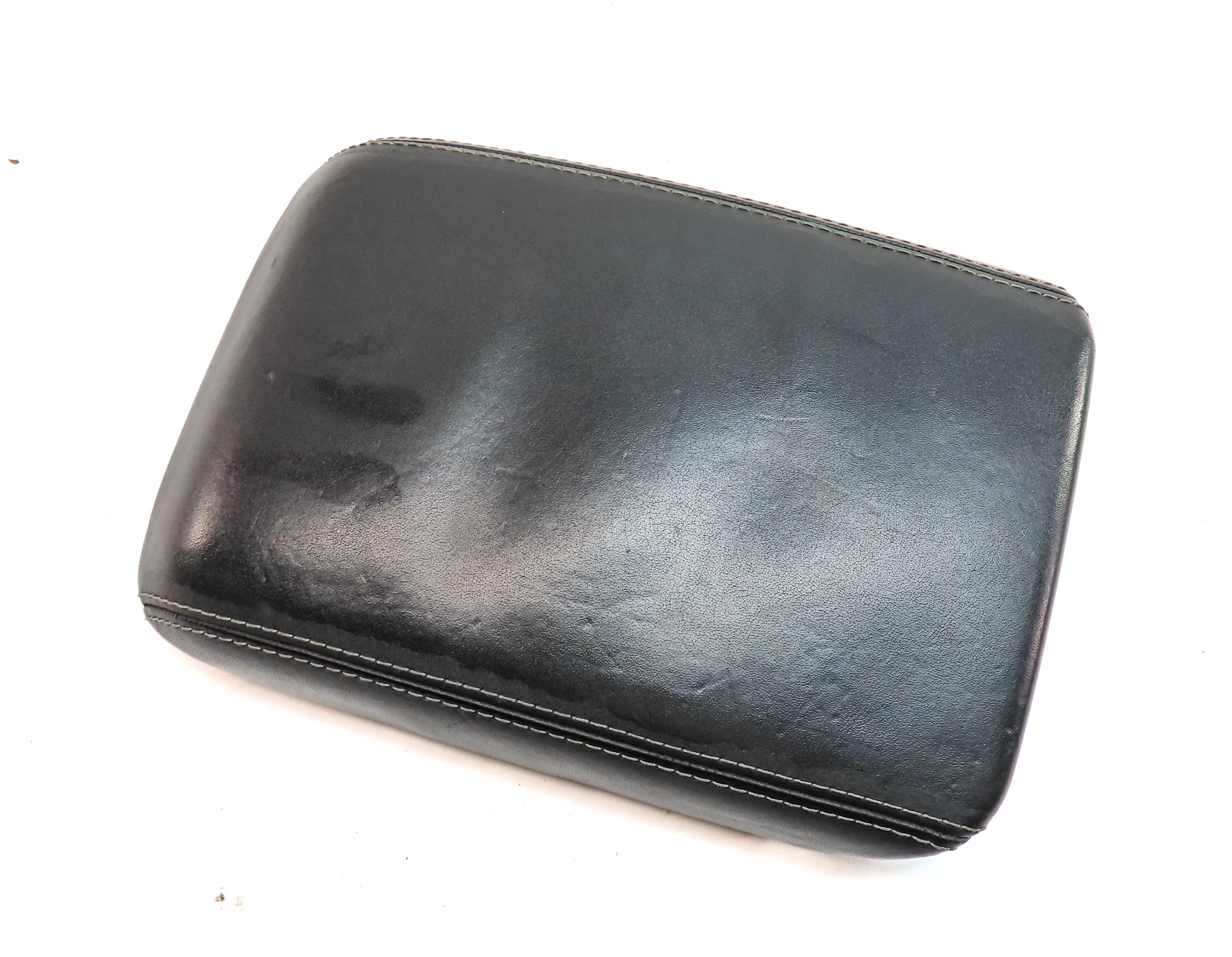 10-17 AUDI A5 S5 CONVERTIBLE B8 8T FRONT CENTER CONSOLE ARMREST LID (Black) — exact item pictured
