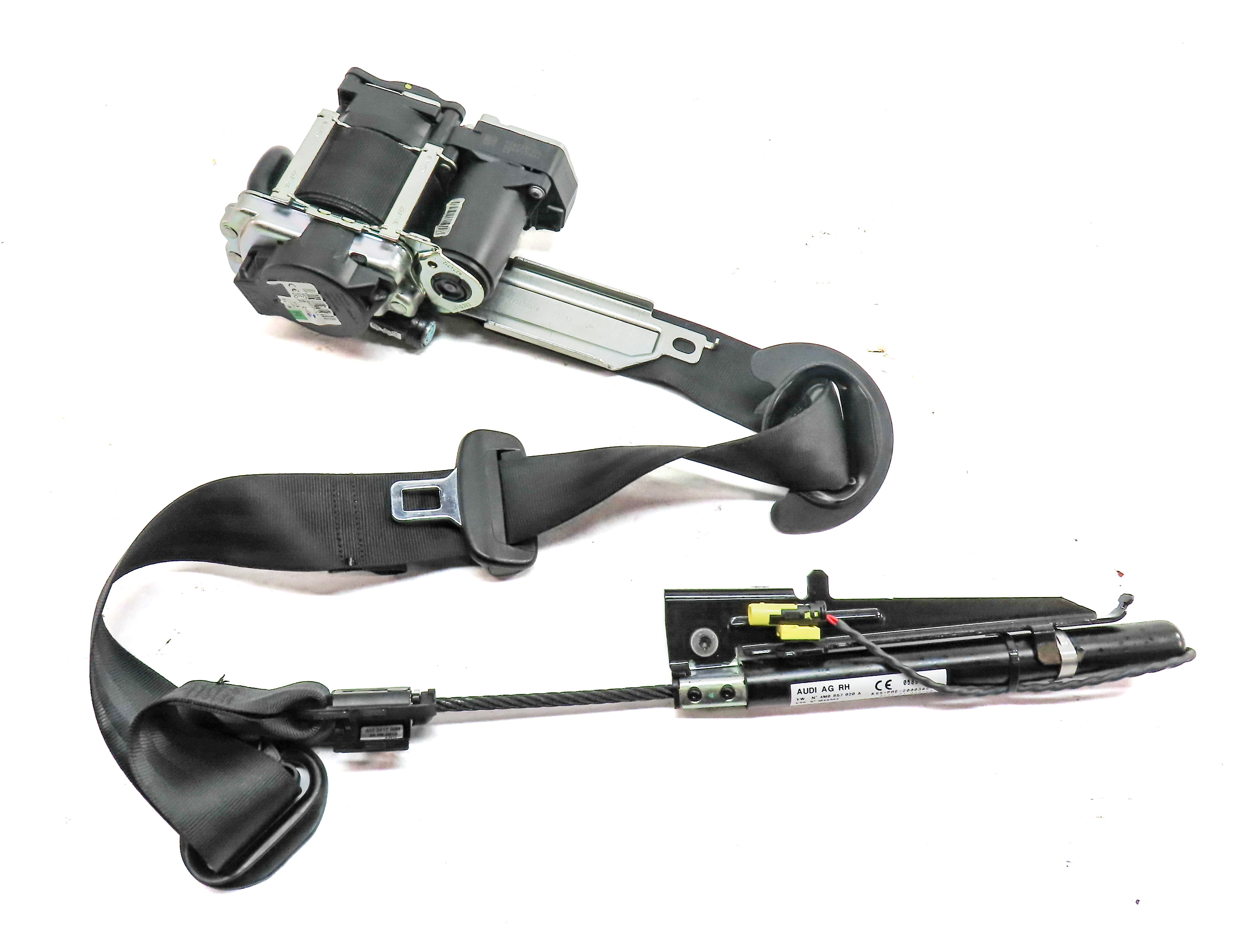 2017-2020 AUDI Q7 (4M) FRONT RIGHT PASSENGER SEATBELT RETRACTOR (Black) — exact item pictured
