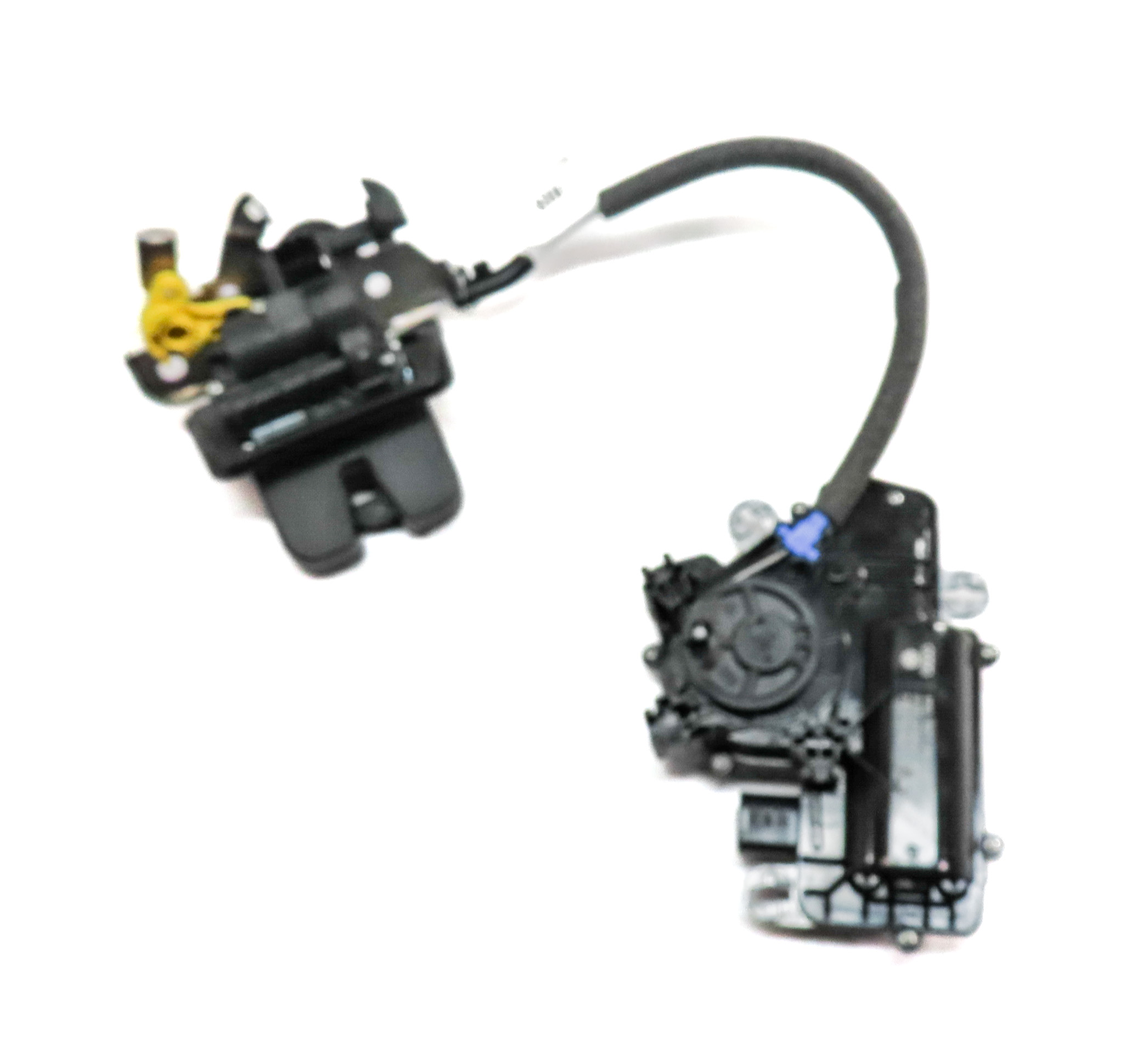 2017 AUDI Q7 (4M) REAR TRUNK LIFTGATE HATCH LID LOCK LATCH ACTUATOR — exact item pictured
