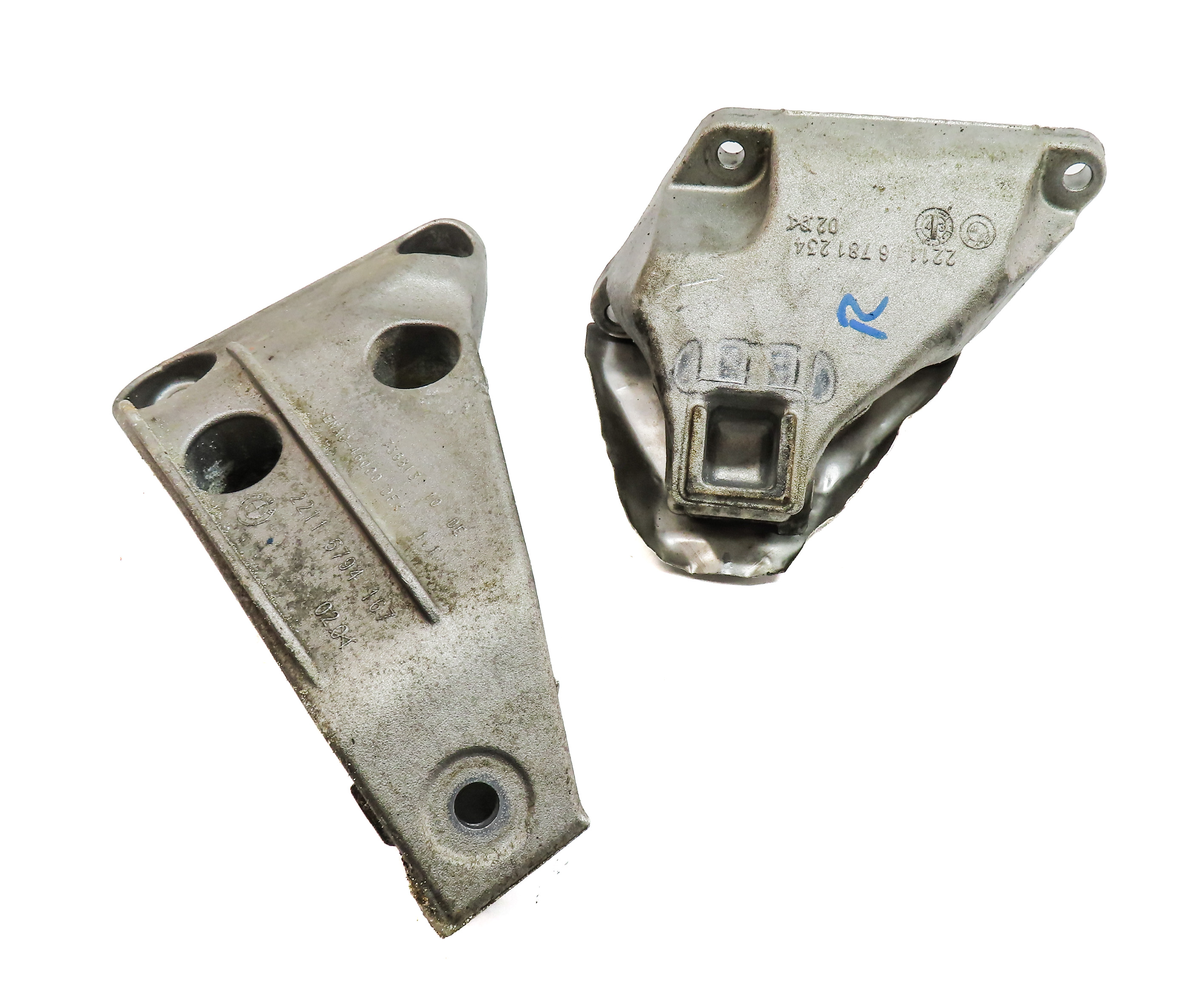 2013 BMW 528XI (F10) 2.0L (N20) ENGINE MOTOR MOUNT SUPPORT BRACKET SET/2 — exact item pictured