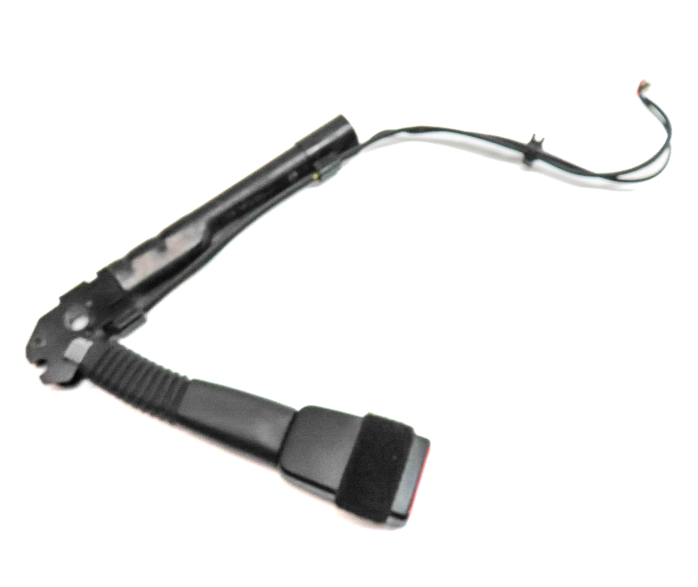 12-19 BMW 2 3 4 M3 (F22 F32 F33 F34 F36) FRONT RIGHT PASSENGER SEATBELT RECEIVER — exact item pictured