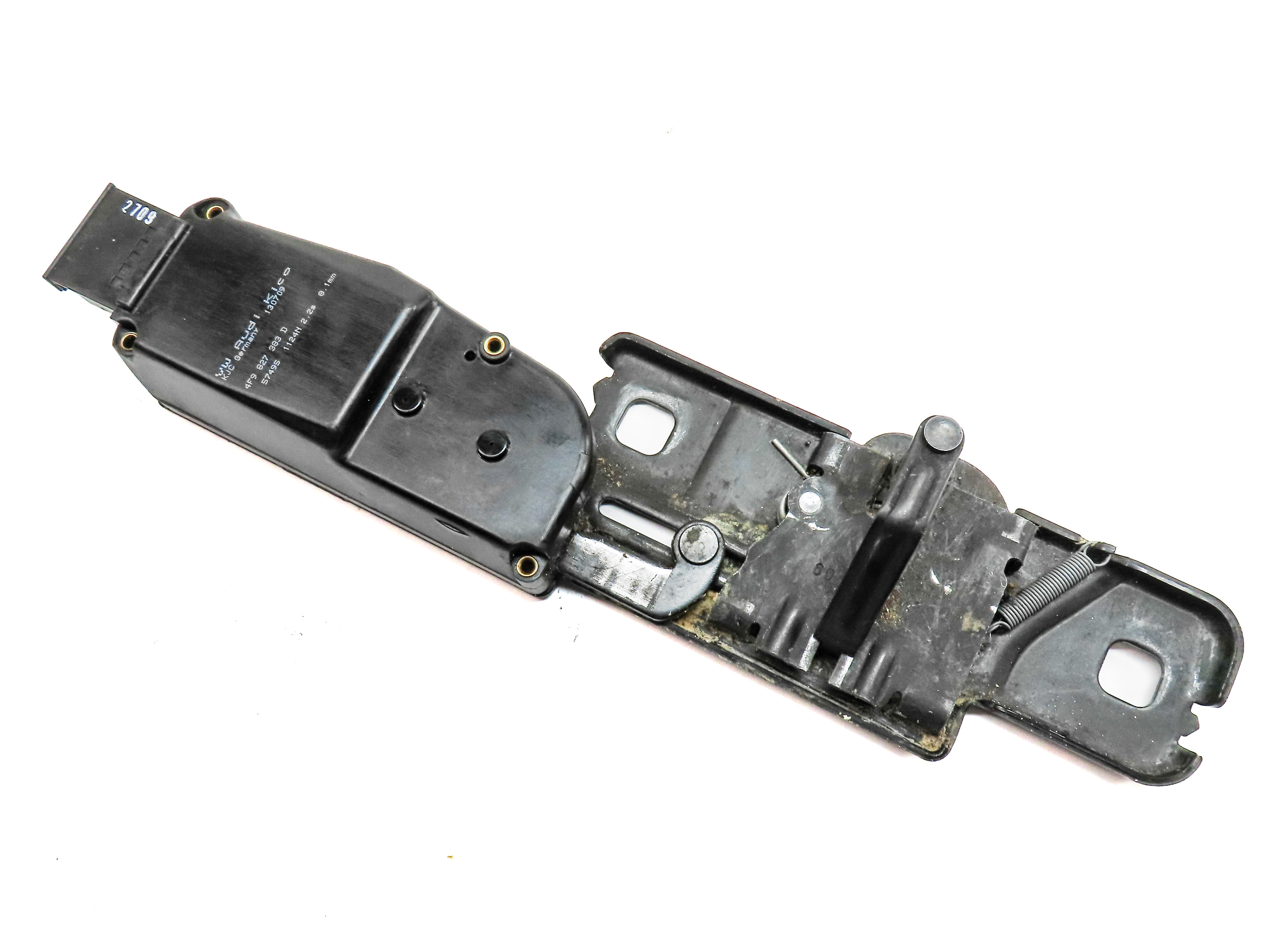 2010 AUDI Q7 (4L) REAR TRUNK LIFTGATE HATCH LID LOCK LATCH STRIKER PLATE — exact item pictured