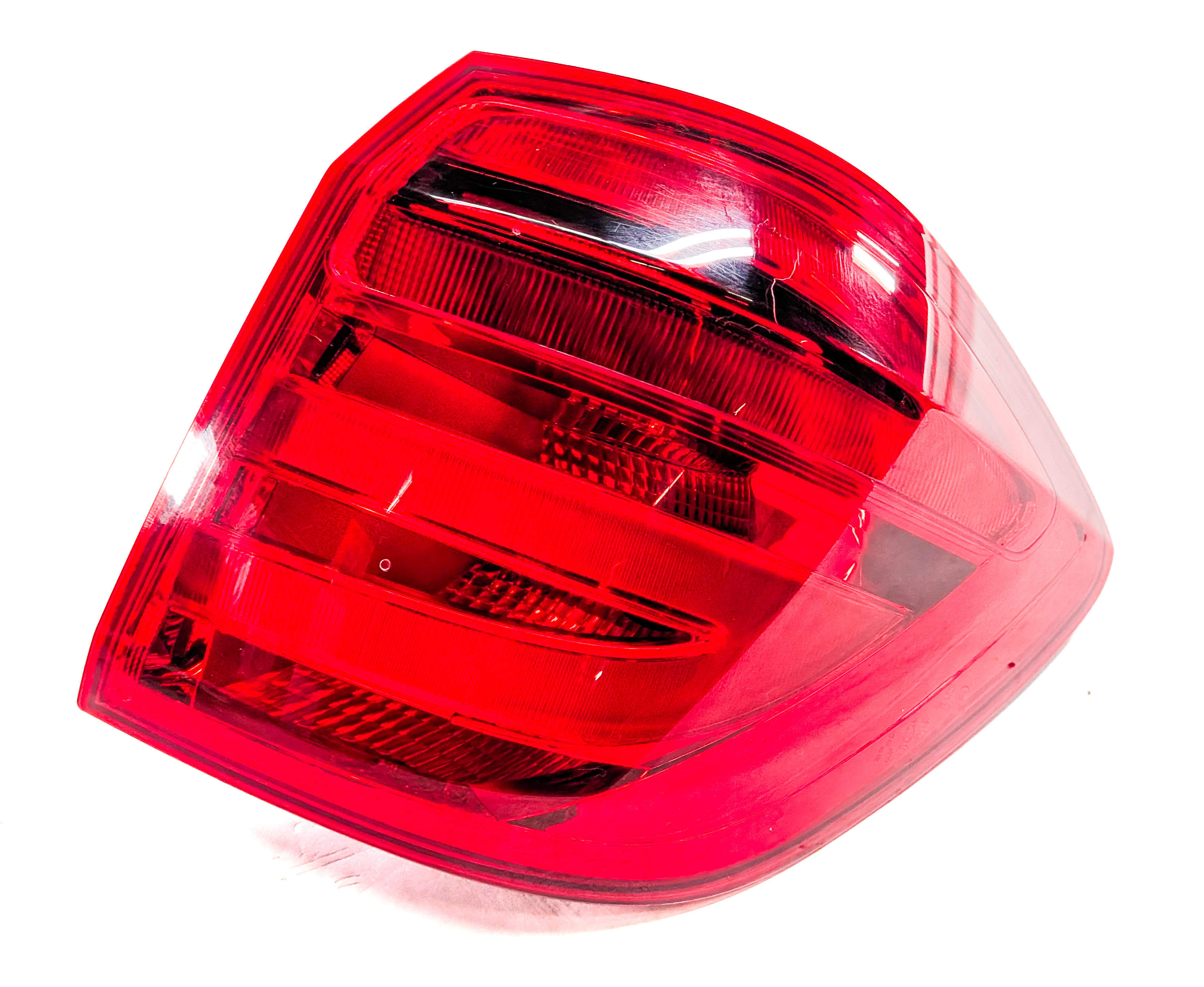 13-16 MERCEDES GL (X166) REAR RIGHT PASSENGER OUTER TAILLIGHT BRAKE LIGHT LAMP — exact item pictured