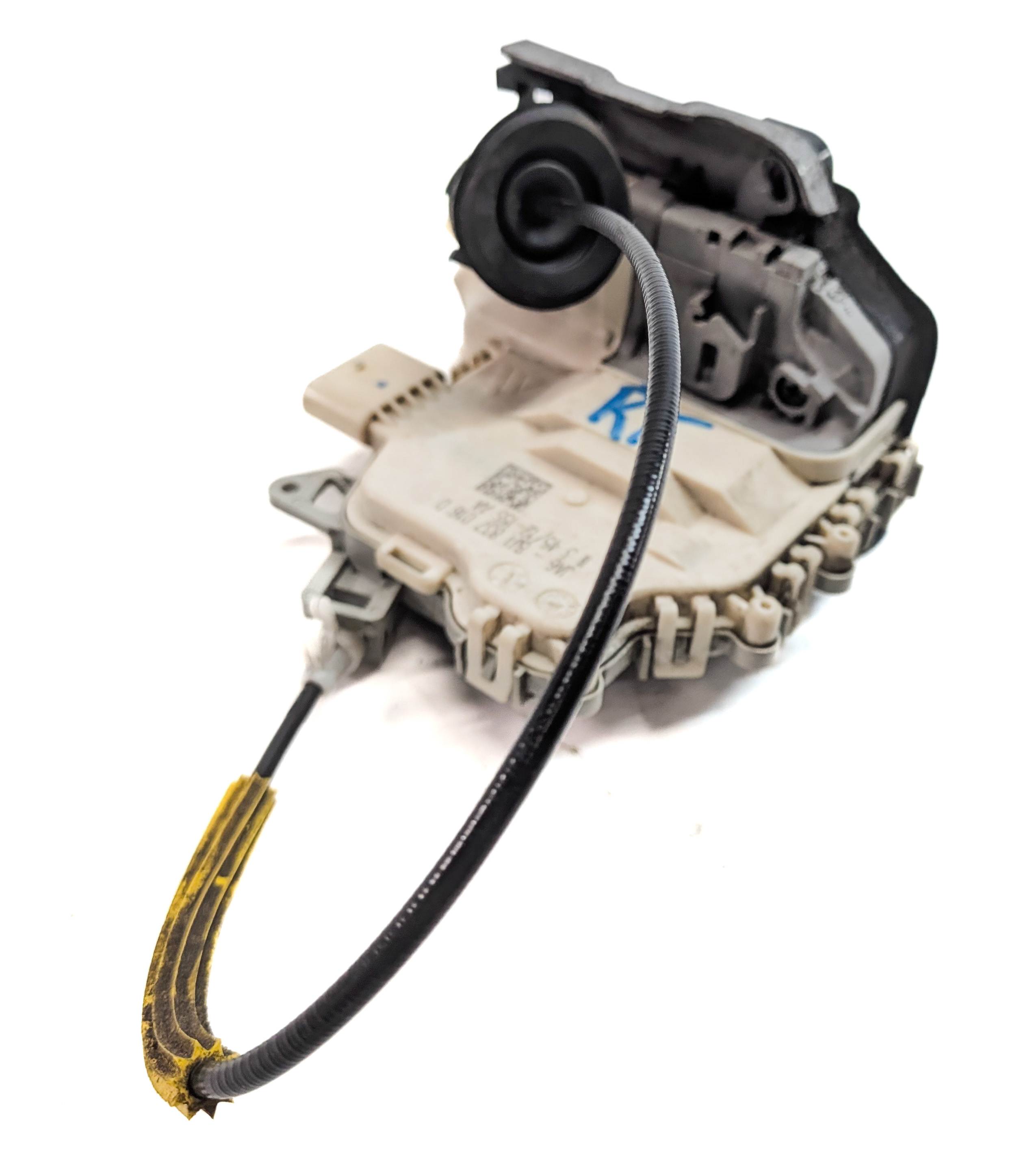 10-23 AUDI / PORSCHE A4 S4 A5 S5 A6 Q3 Q5 Q7 TT 911 RIGHT FRONT DOOR LATCH — exact item pictured