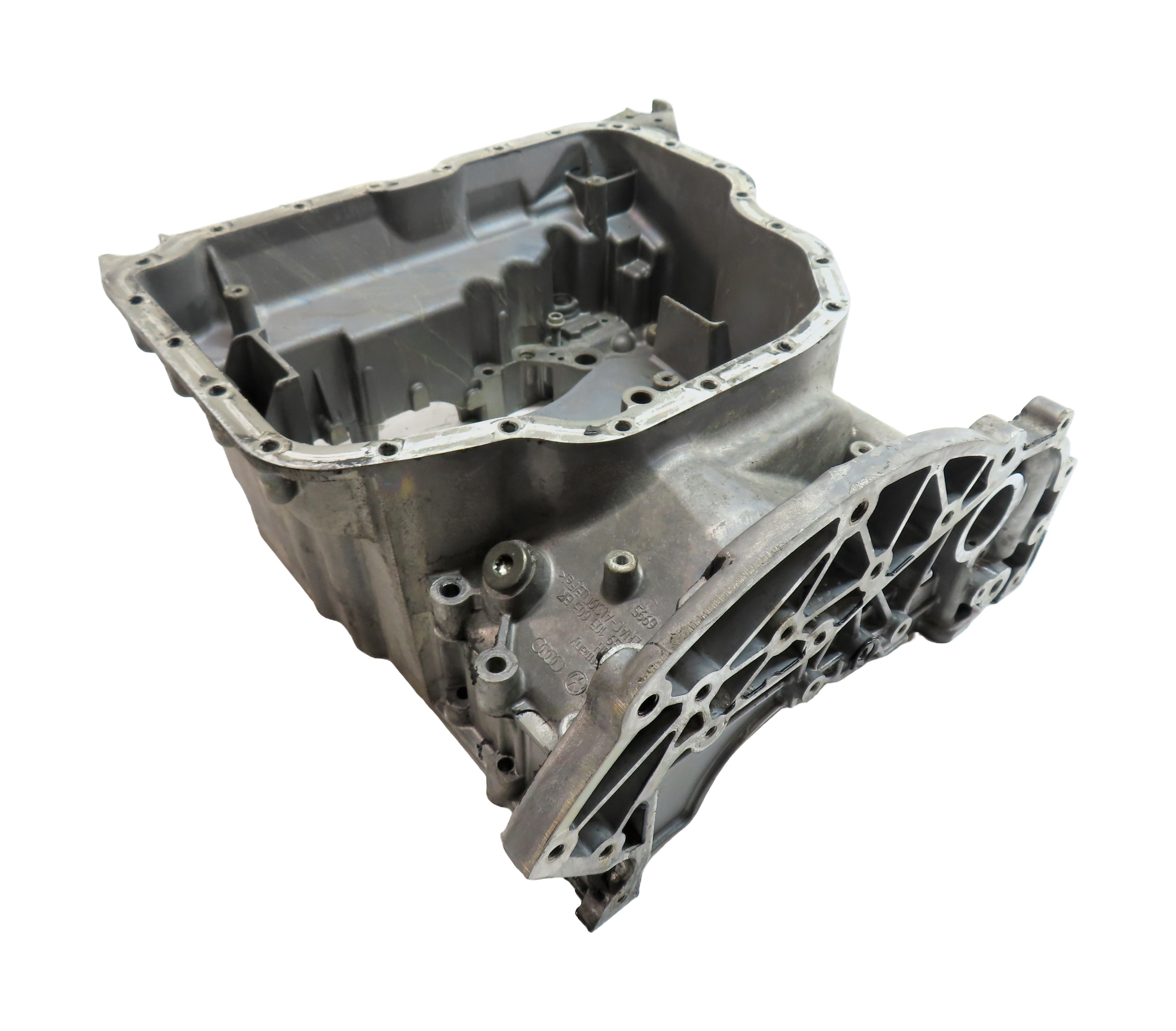 2009-2014 VW TOUAREG AUDI Q7 (4L) 3.0L TDI DIESEL ENGINE UPPER OIL PAN — exact item pictured
