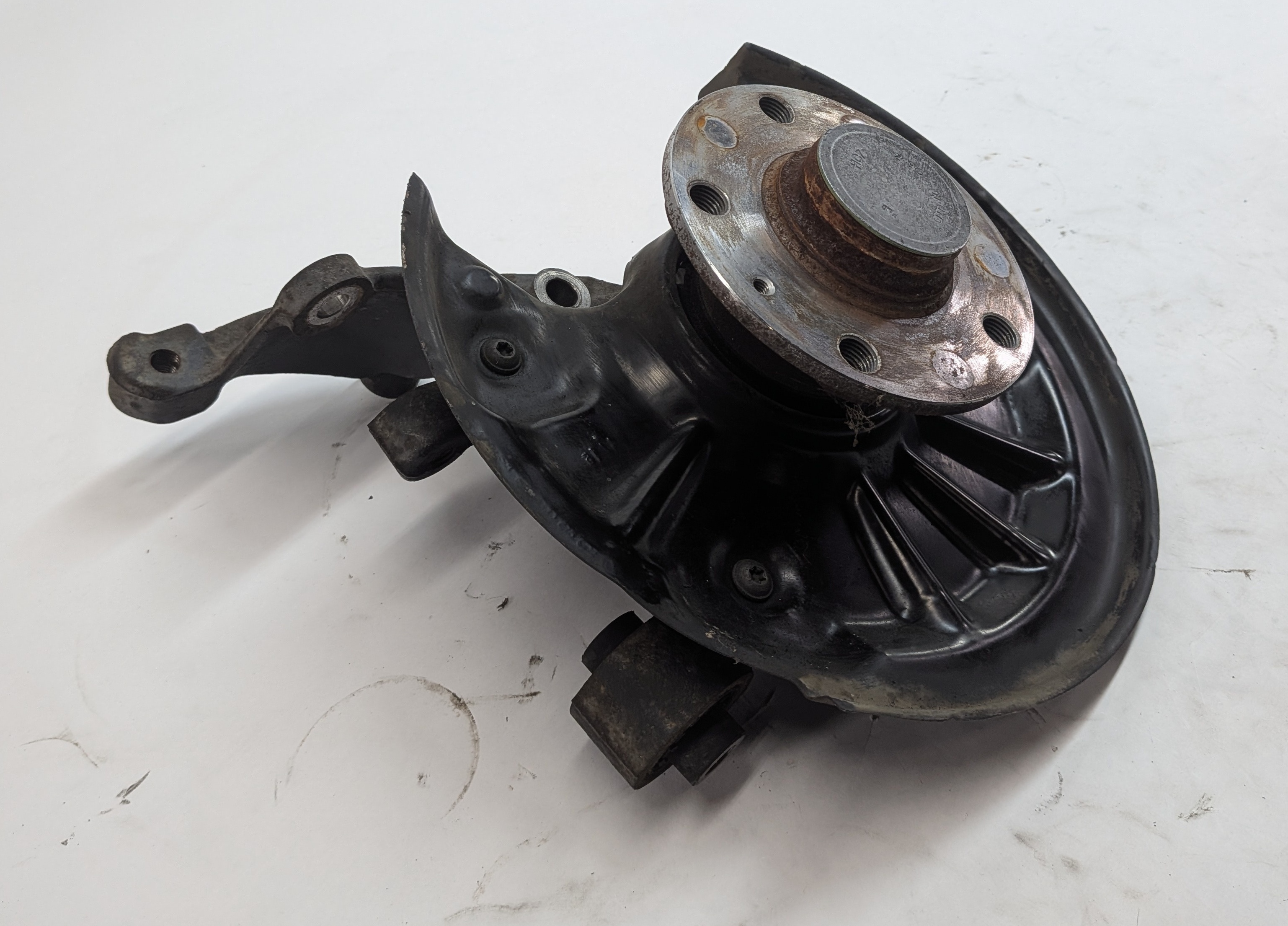 2015-2018 VW GOLF AUDI A3 (8V) 4 LINK LEFT DRIVER REAR SPINDLE KNUCKLE STUB HUB — exact item pictured
