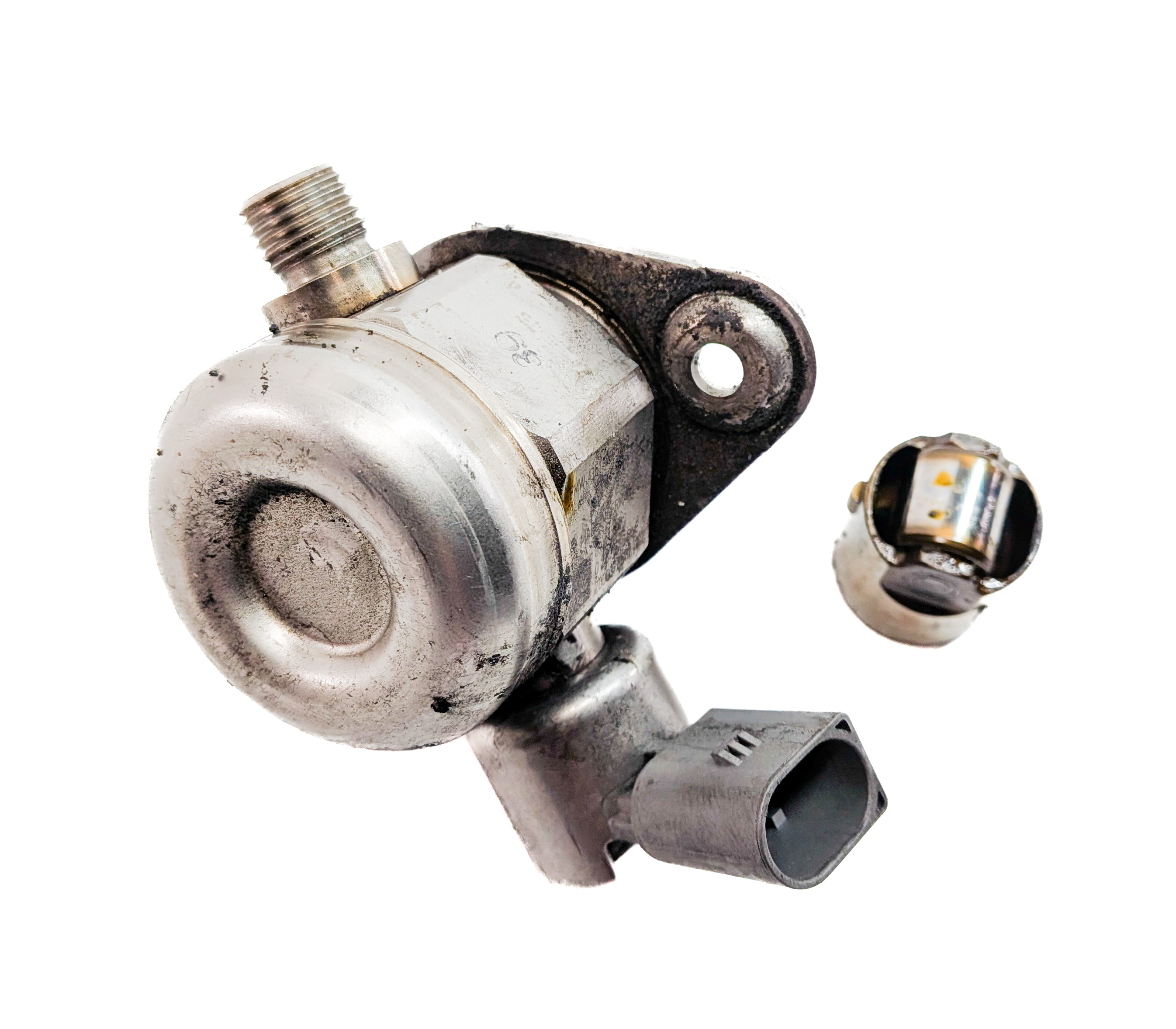 08-14 BMW 550i 650i 750i X5 X6 (F01 F10 E70 E71) 4.4L N63 MECHANICAL FUEL PUMP — exact item pictured