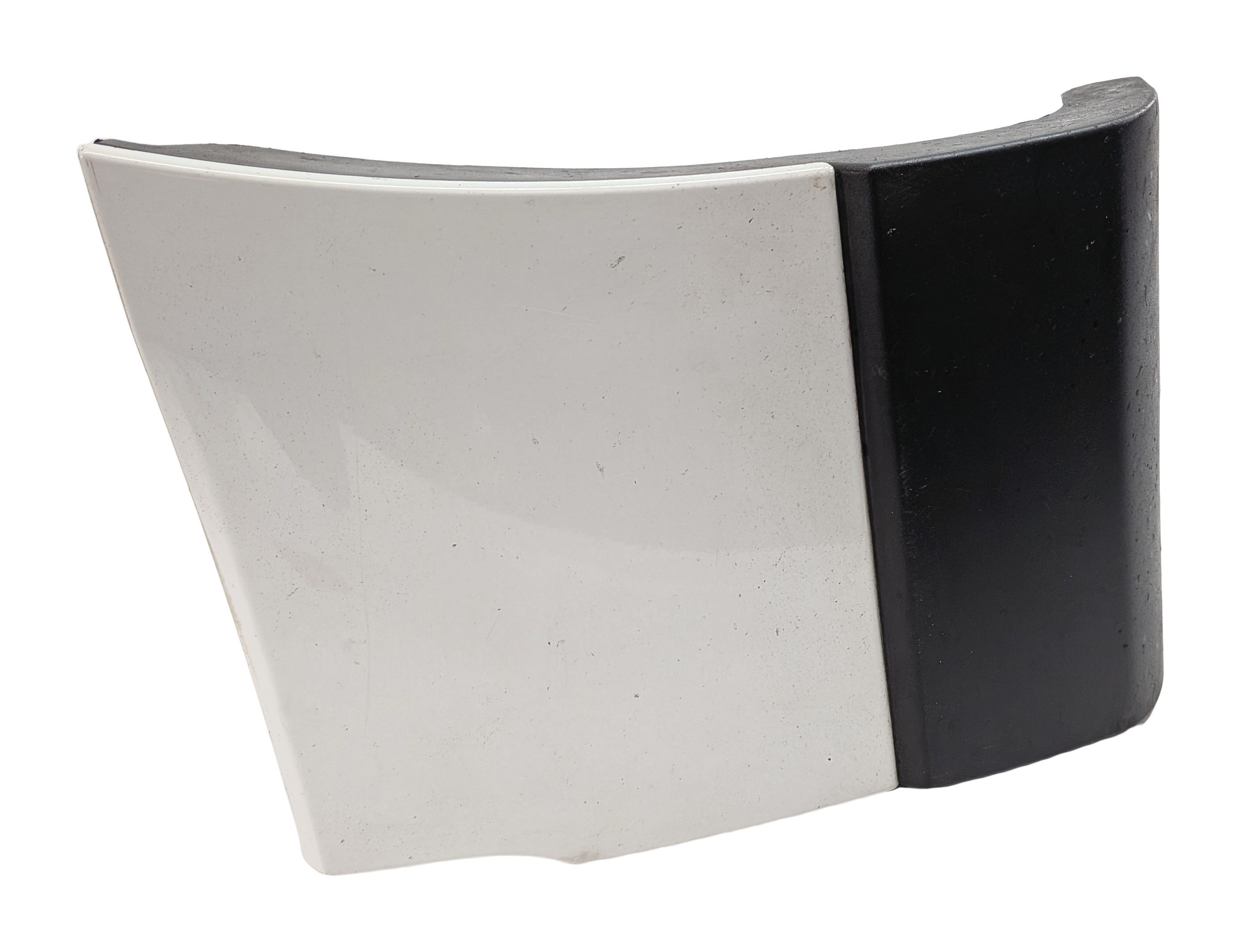 2016 RANGE ROVER (L405) FRONT RIGHT PASSENGER LOWER FENDER TRIM MOULDING (White) — exact item pictured