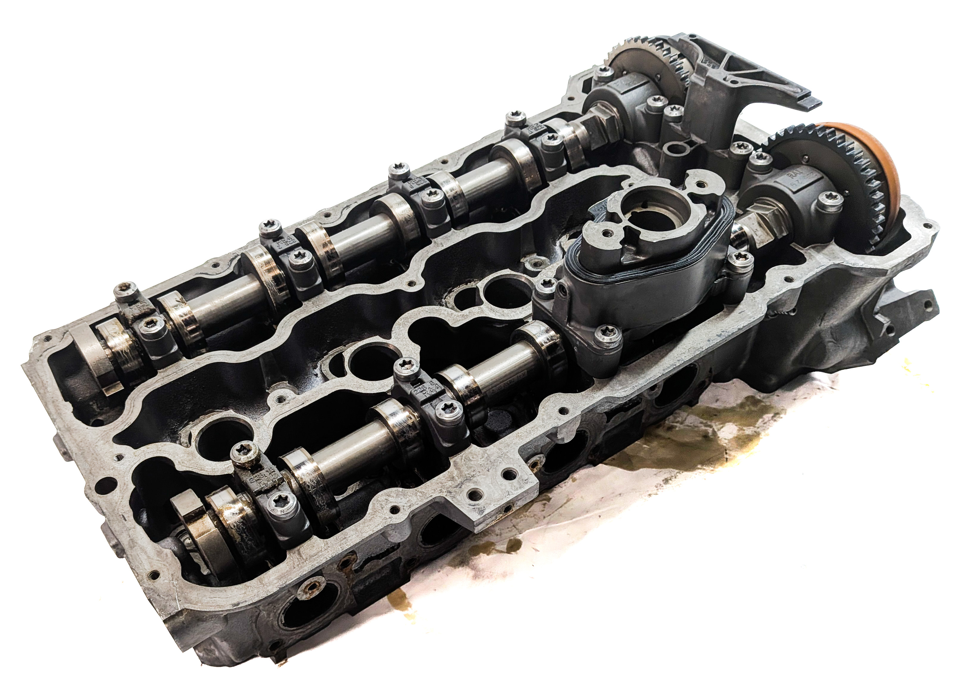 08-14 BMW 550i 750i X5 X6 (F01 E70 F10 E71) 4.4L N63 ENGINE LEFT CYLINDER HEAD — exact item pictured