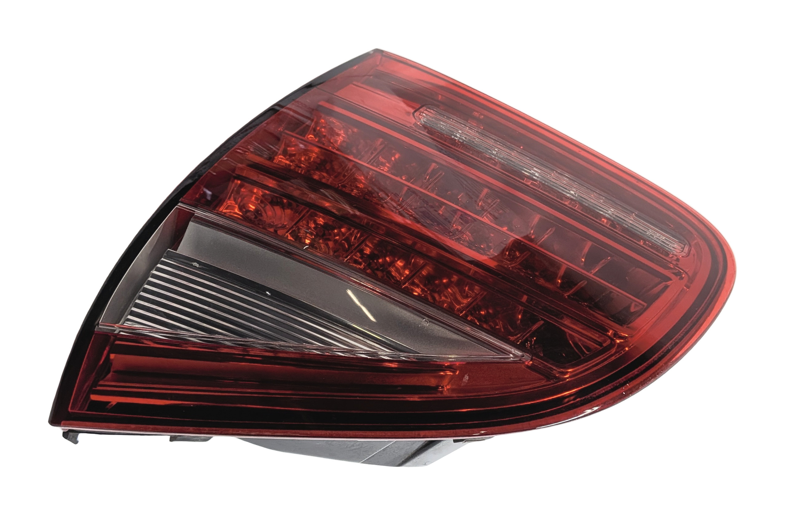 2011-2014 PORSCHE CAYENNE (958) RIGHT PASSENGER INNER TAILLIGHT LIGHT LAMP — exact item pictured