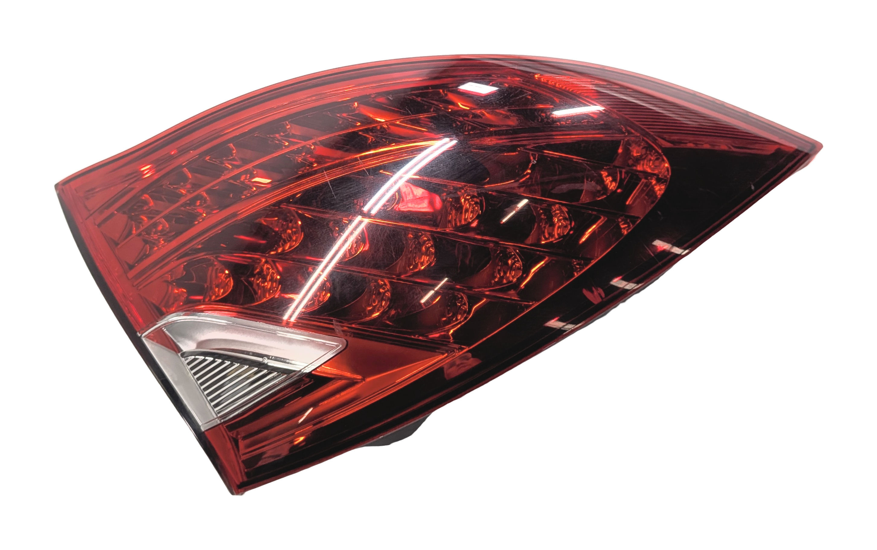 2011-2014 PORSCHE CAYENNE (958) LEFT DRIVER OUTER TAILLIGHT BRAKE LIGHT LAMP — exact item pictured