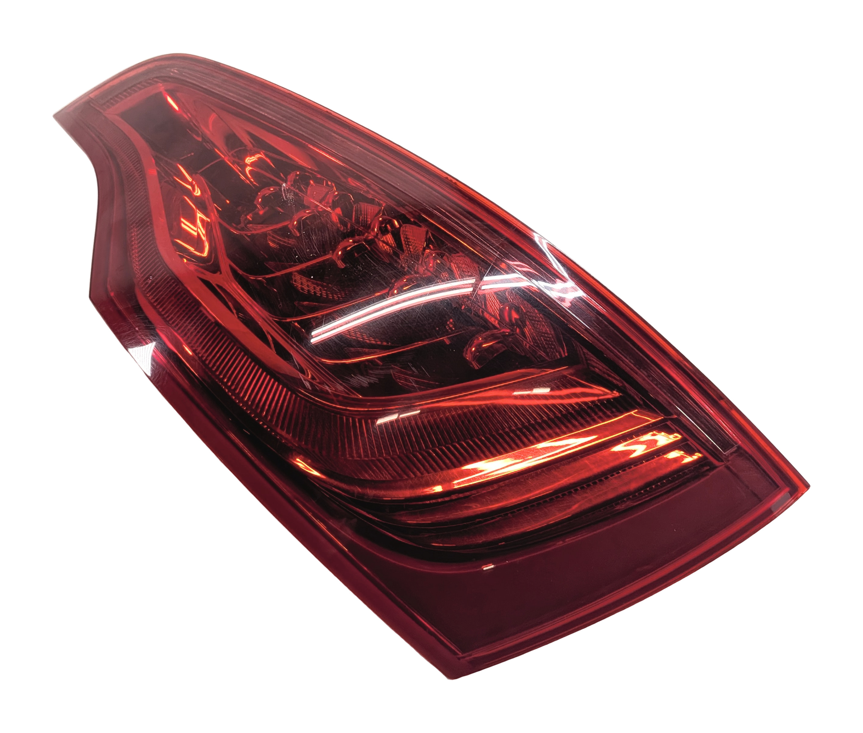 2010-2015 AUDI Q7 (4L) REAR RIGHT PASSENGER TAILLIGHT BRAKE LIGHT LAMP (LED) — exact item pictured