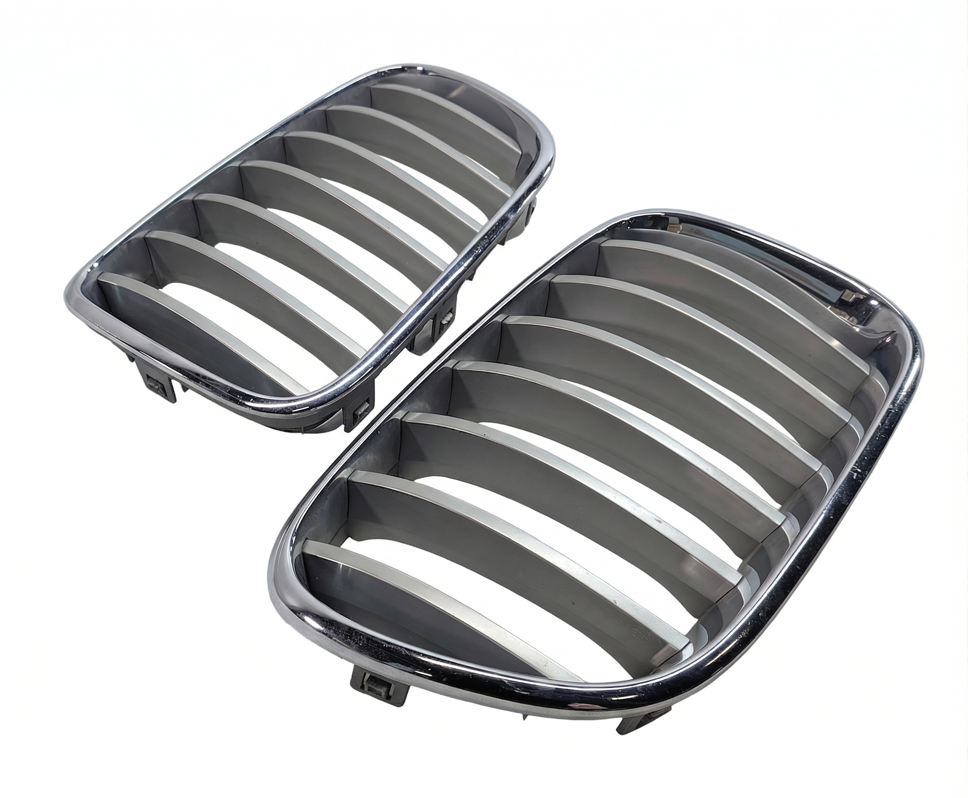 2013-2017 BMW X3 (F25) FRONT LEFT & RIGHT HOOD VENT TRIM GRILLE SET/2 — exact item pictured