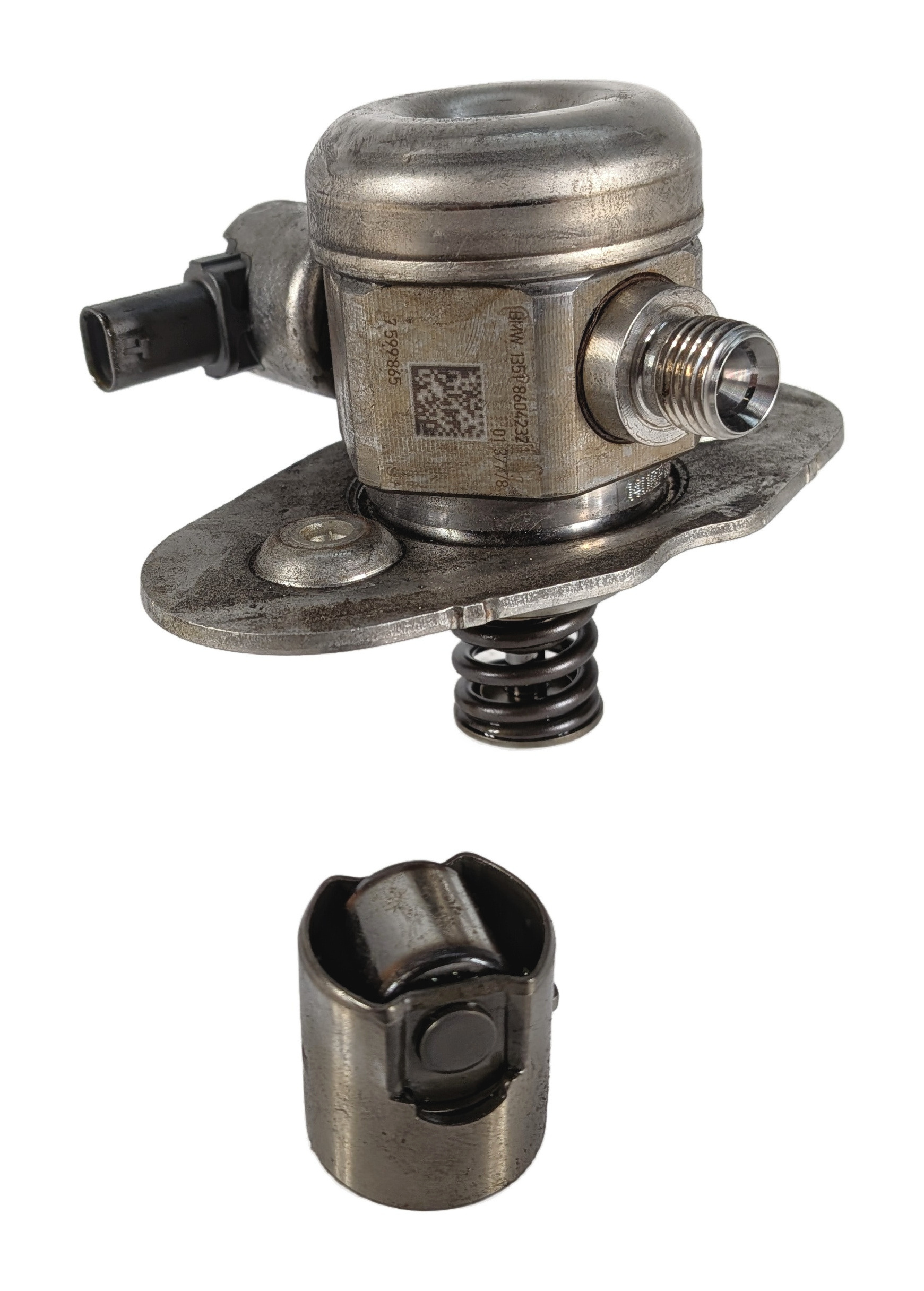 12-19 BMW 5 6 7 M5 M6 X5 X6 (F06 F10 F15 F16 F85) 4.4L HIGH PRESSURE FUEL PUMP — exact item pictured