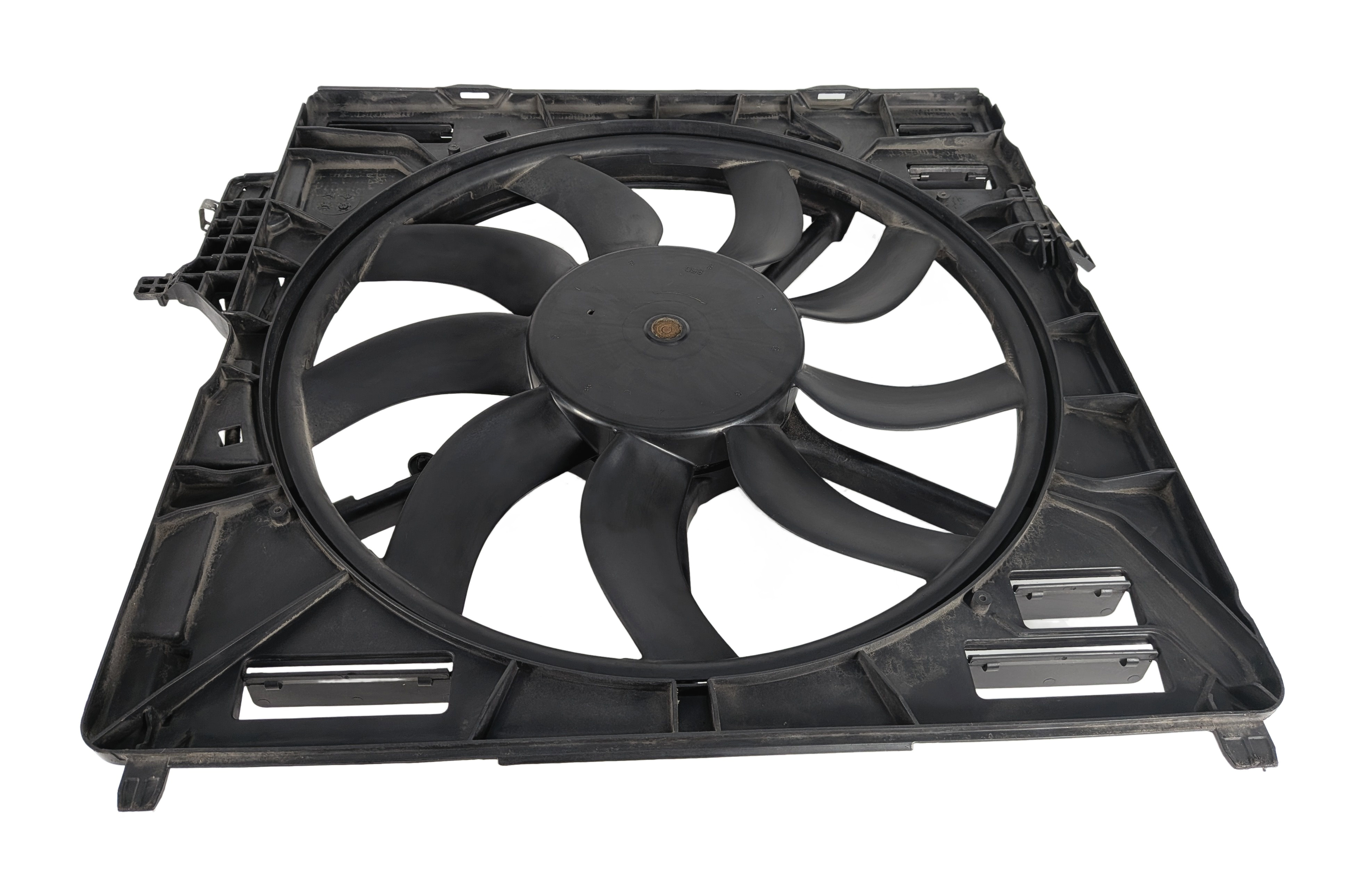 14-19 BMW X5 X6 (F15 F16) 4.4L N63 TURBO 850 WATT RADIATOR FAN & SHROUD ASSEMBLY — exact item pictured