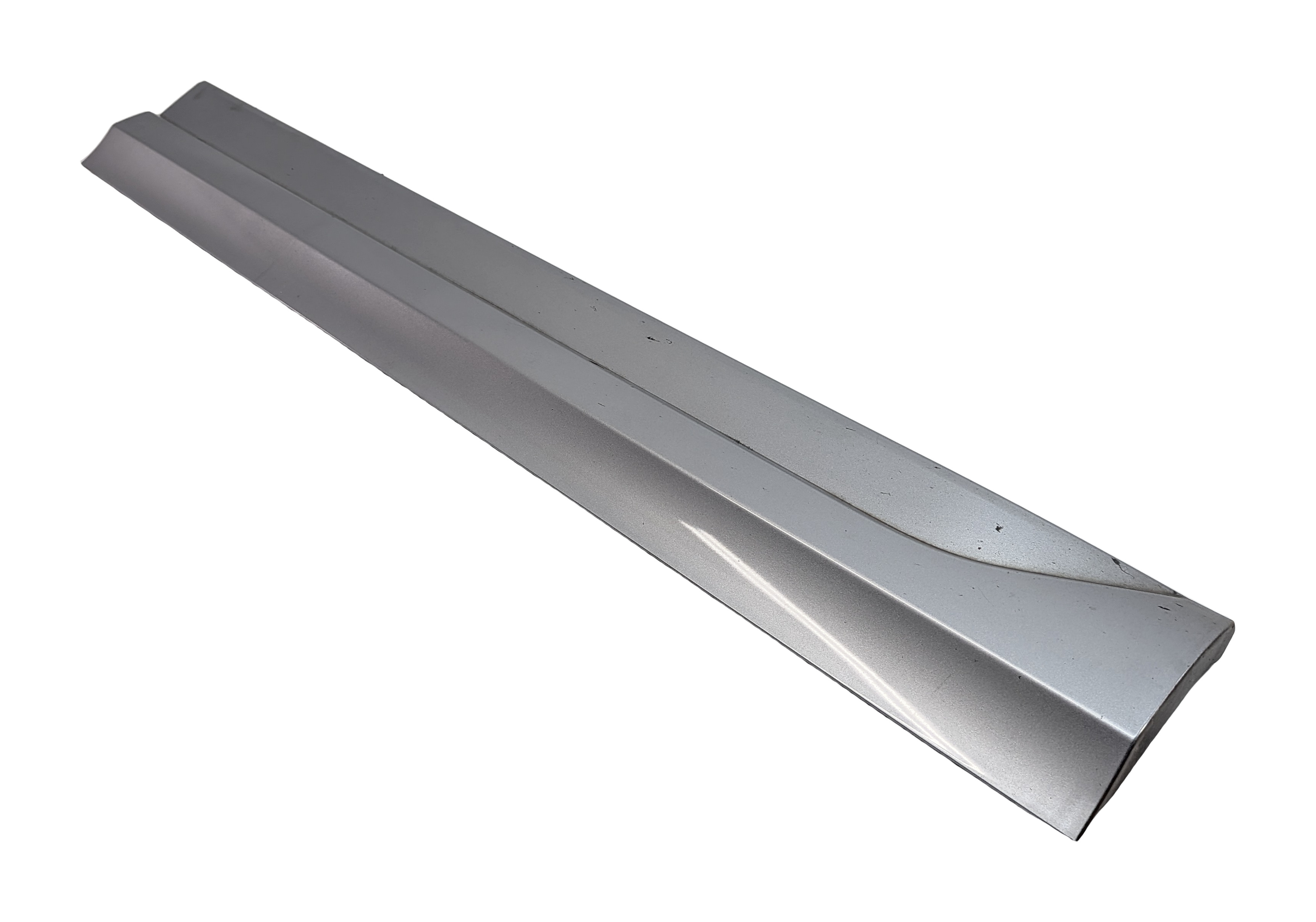 16-18 AUDI Q3 (8U) FRONT LEFT DRIVER LOWER DOOR RUNNER TRIM MOULDING (Silver) — exact item pictured