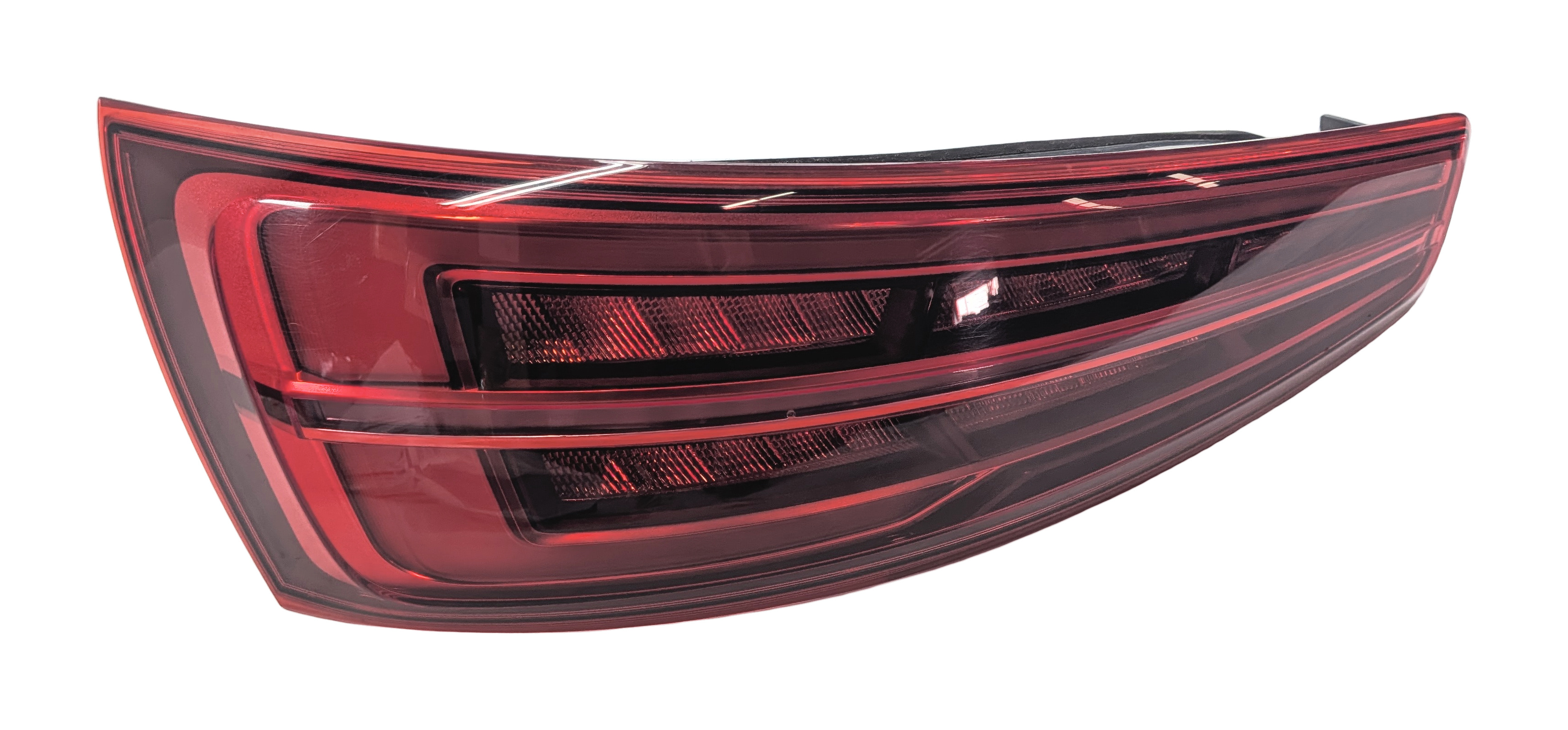 2015-2018 AUDI Q3 (8U) REAR LEFT DRIVER TRUNK LED TAILLIGHT BRAKE LIGHT LAMP — exact item pictured