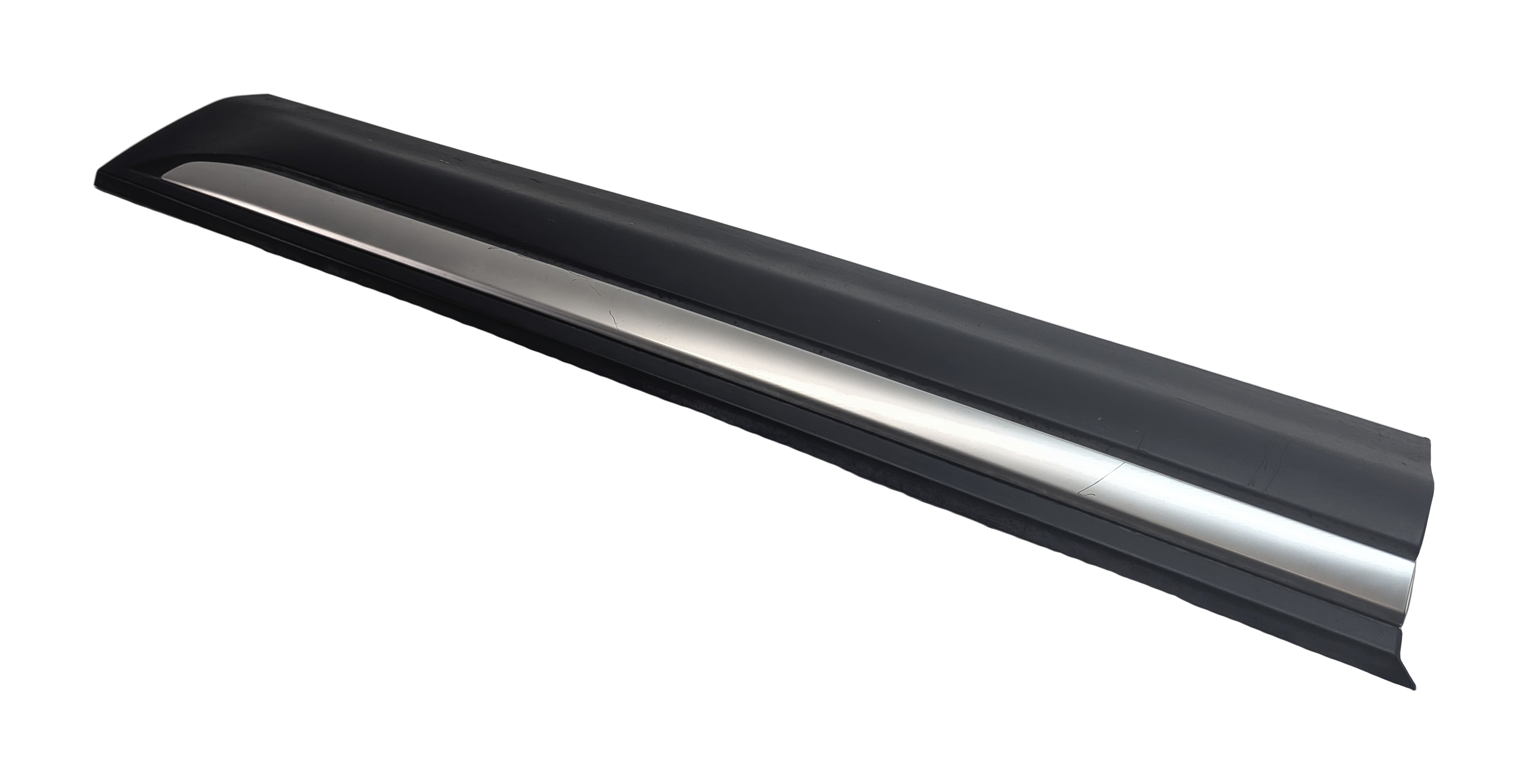 12-19 ROVER EVOQUE (L538) FRONT RIGHT PASSENGER LOWER DOOR TRIM MOULDING (BLACK) — exact item pictured
