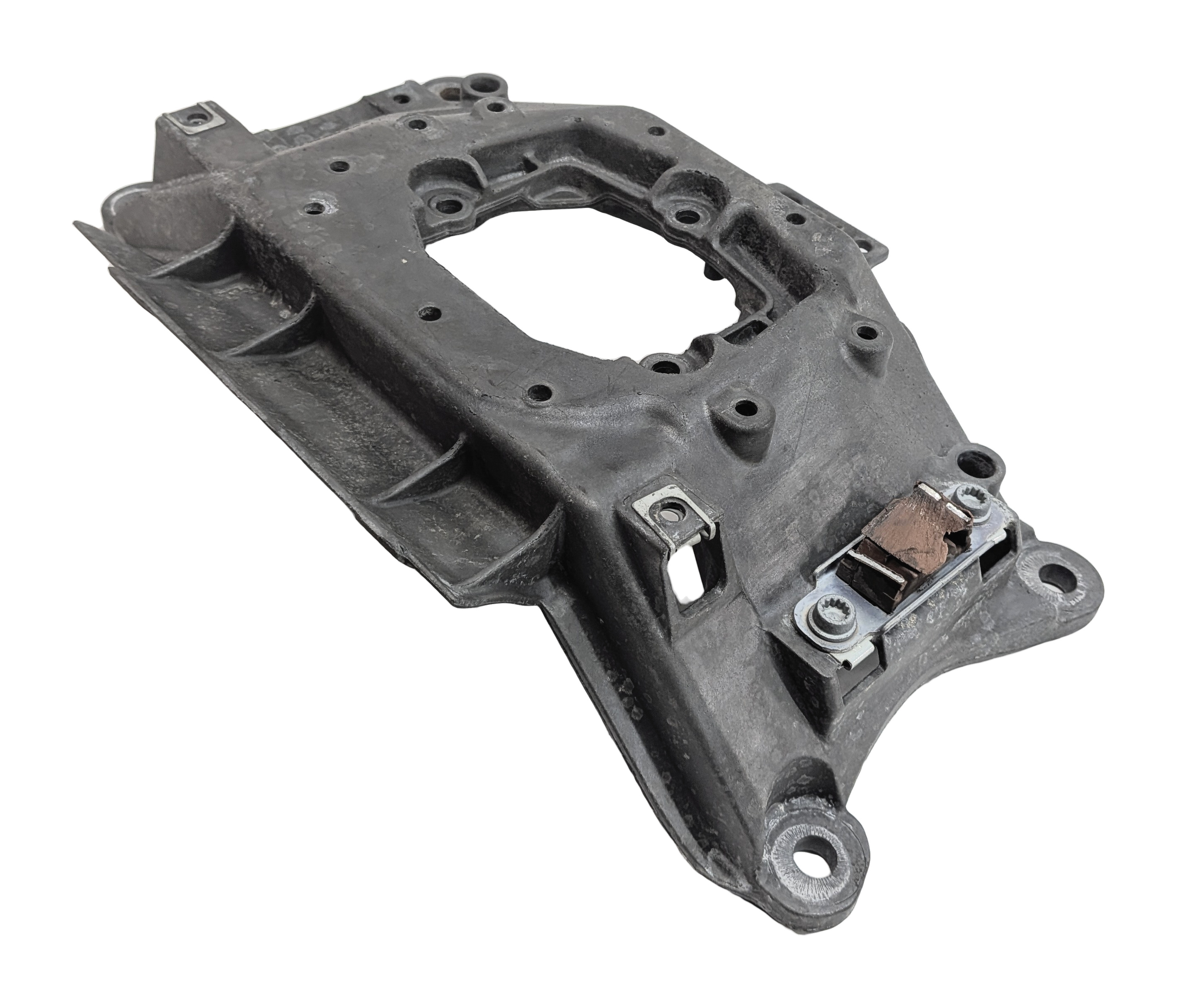 2016 AUDI A6 (C7 4G) AUTOMATIC TRANSMISSION CROSSMEMBER SUPPORT MOUNT BRACKET — exact item pictured